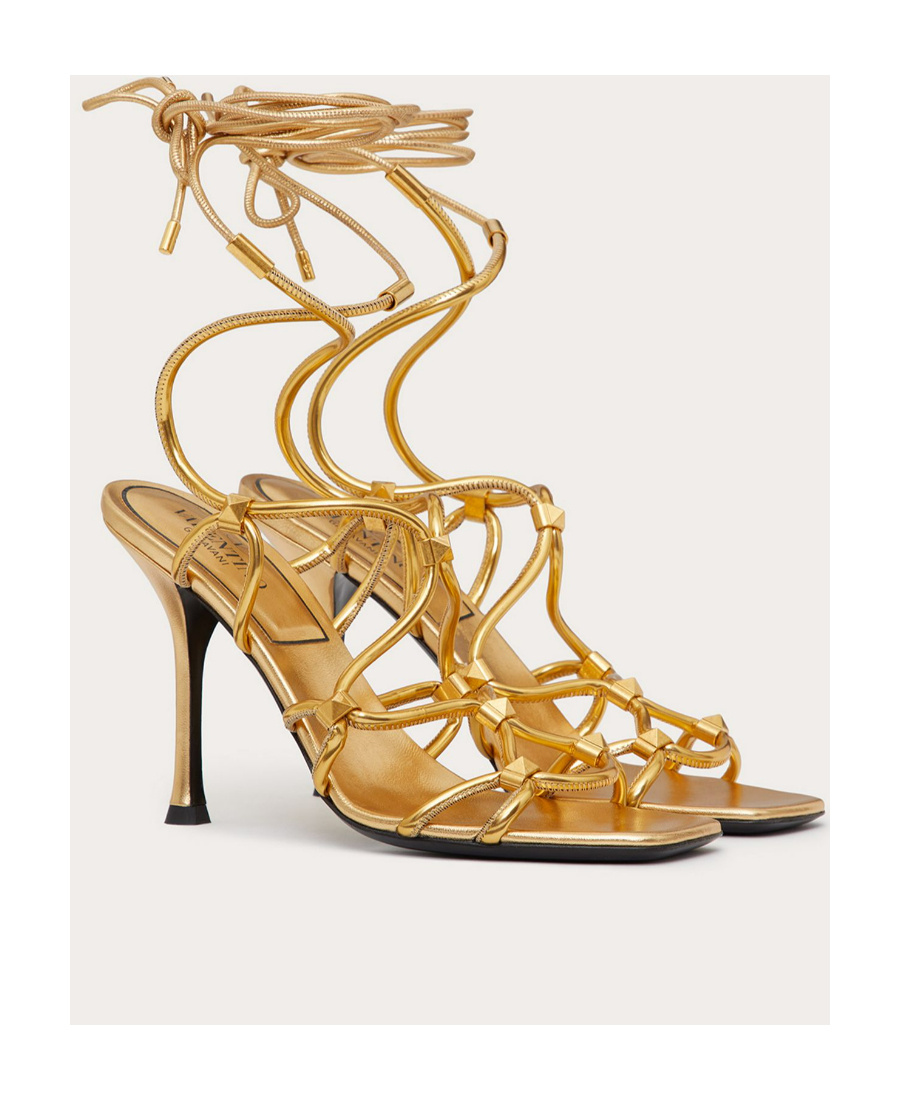 Valentino Rockstud Net 100 Metallic Leather Sandals In Nude