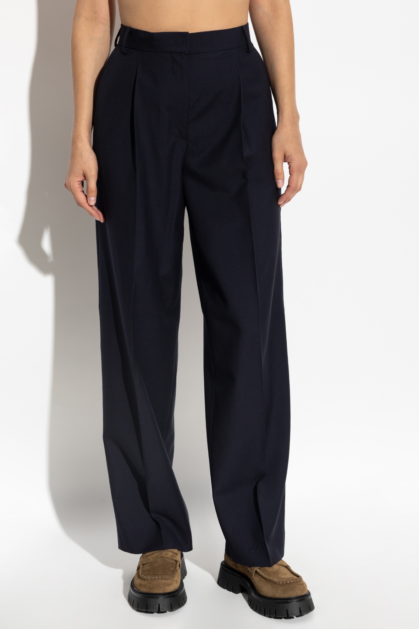 Officine Generale Belt Loop Casual Pants In Black