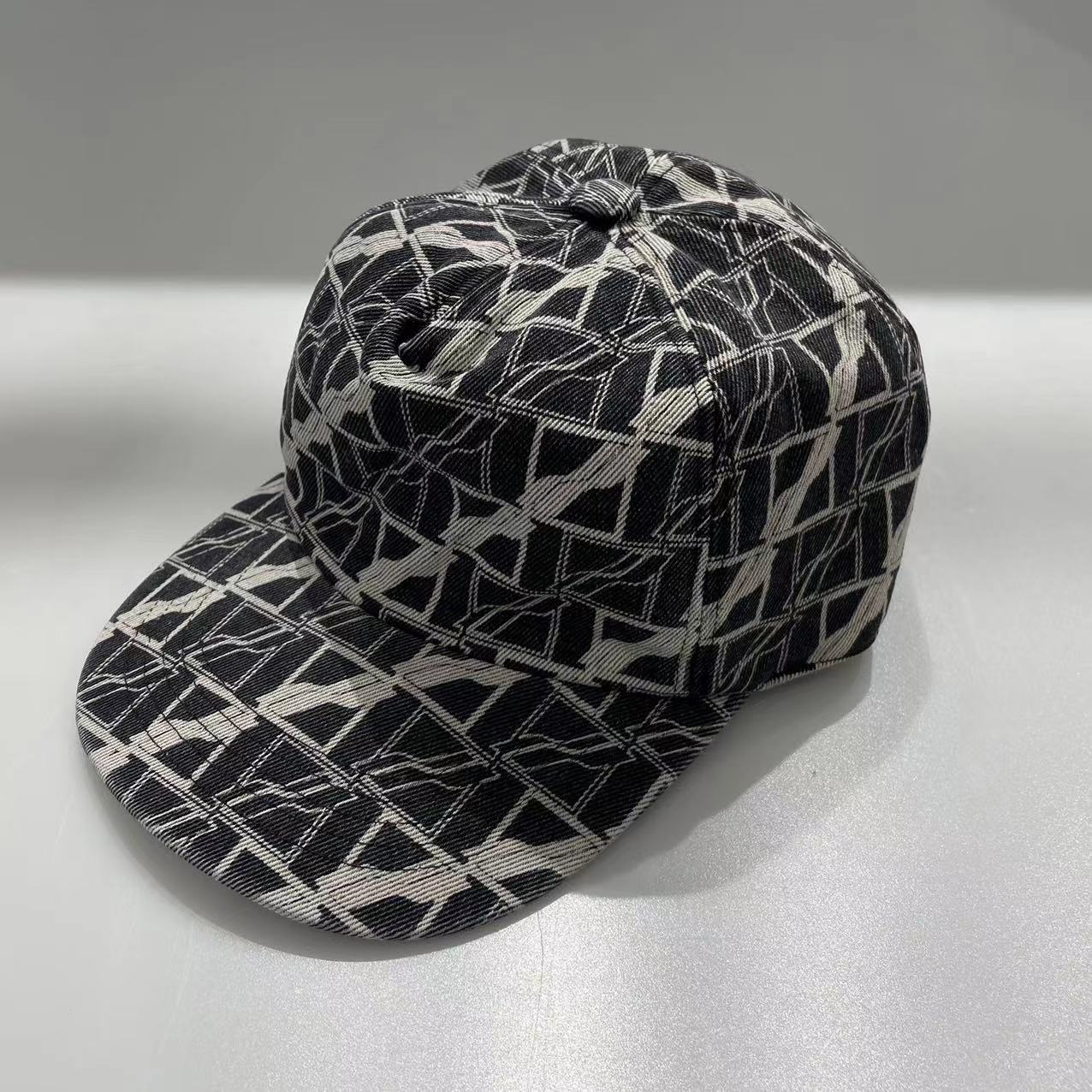 We11 Done Logo Baseball Hat In Black