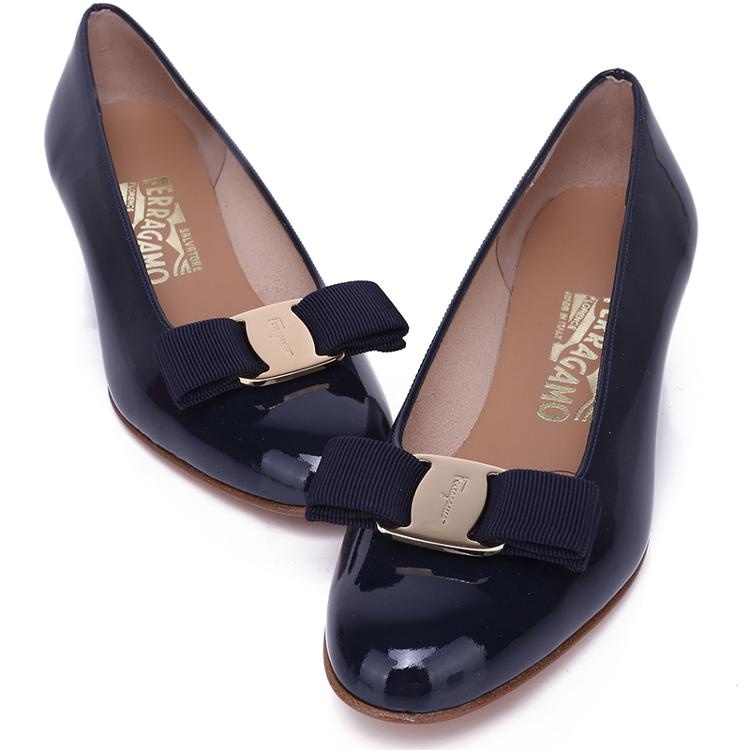 Ferragamo Blue Vara Series High Heels In Black