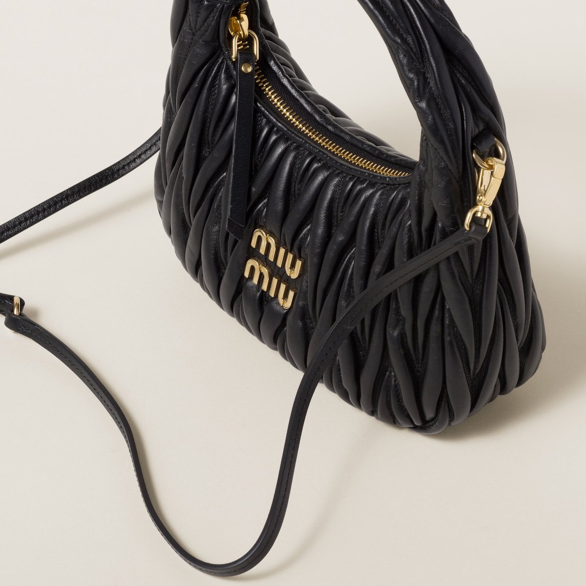 Miu Miu Miu Wander Quilted Shoulder Bag In Black
