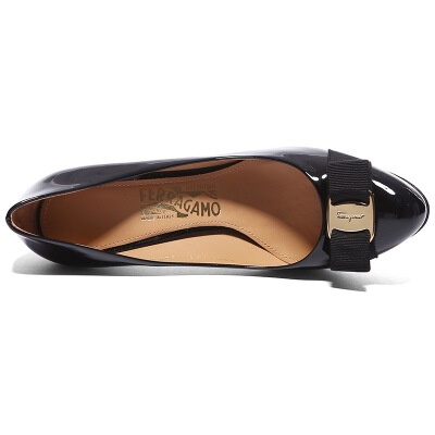 Ferragamo Shallow High-heeled Shoes In Black