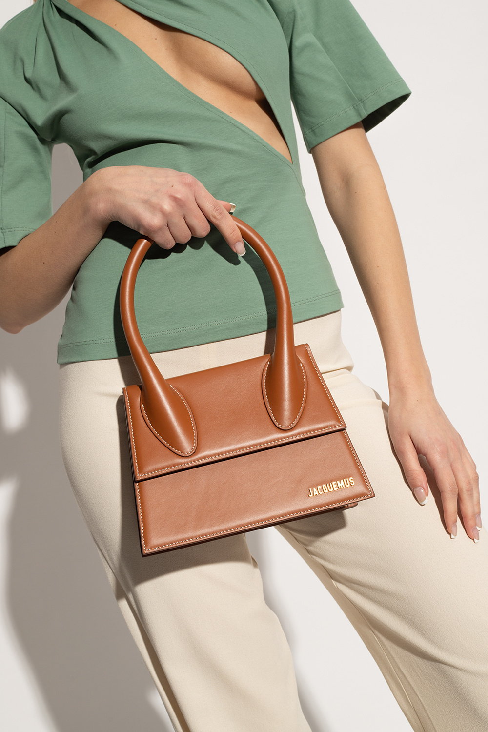 Jacquemus Le Grand Chiquito Crossbody Bag In Brown