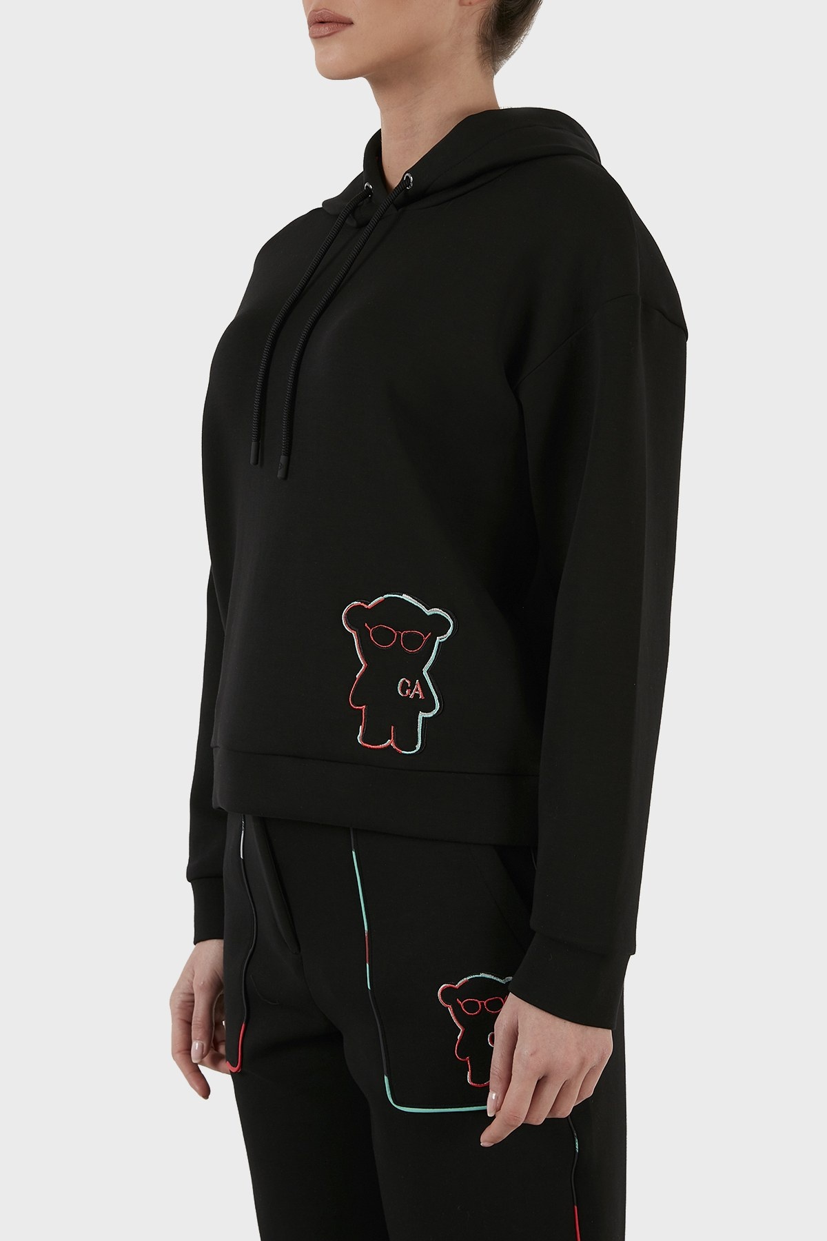 EMPORIO ARMANI LOGO-PATCH HOODIE