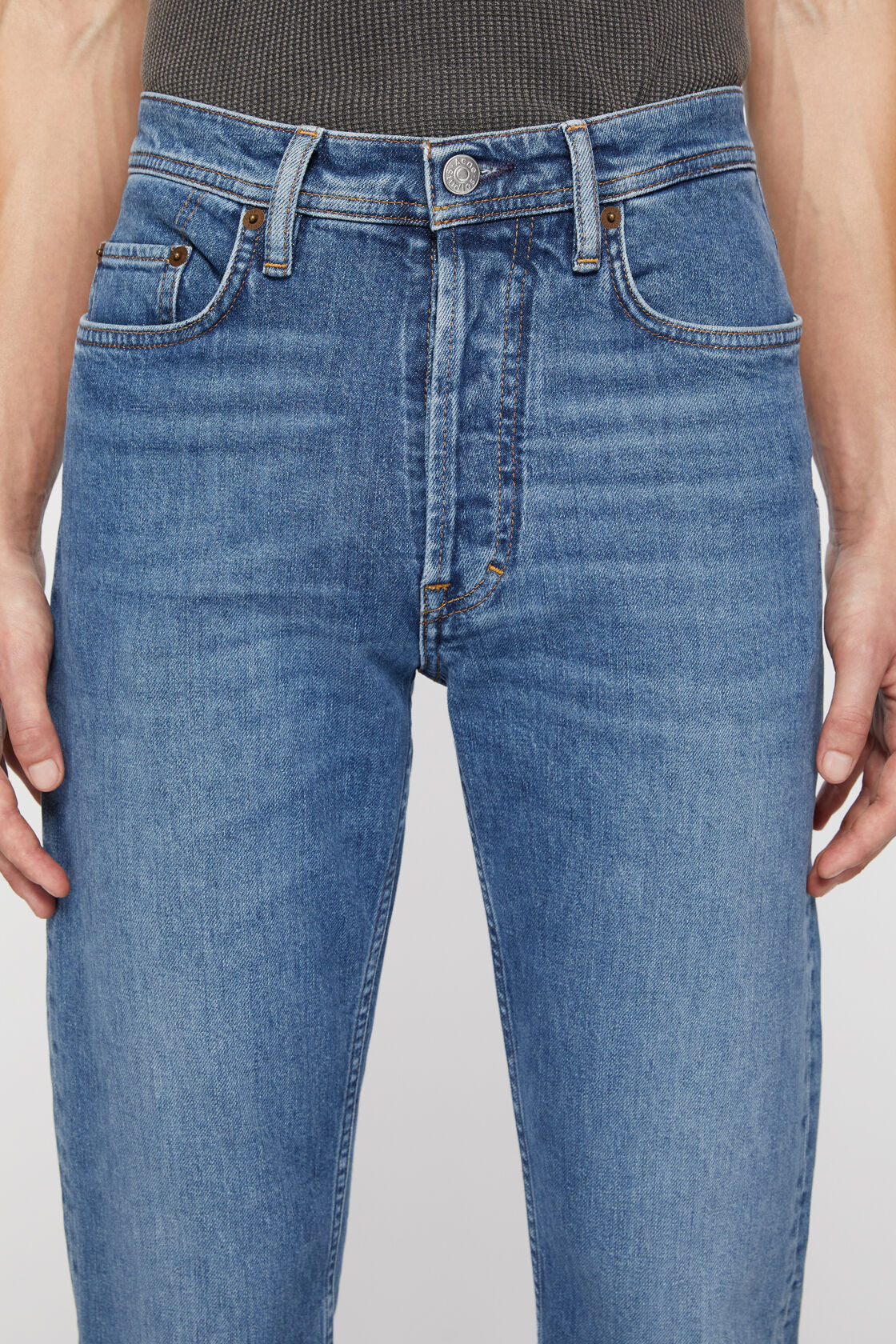 ACNE STUDIOS ACNE STUDIOS HIGH-RISE CROPPED JEANS