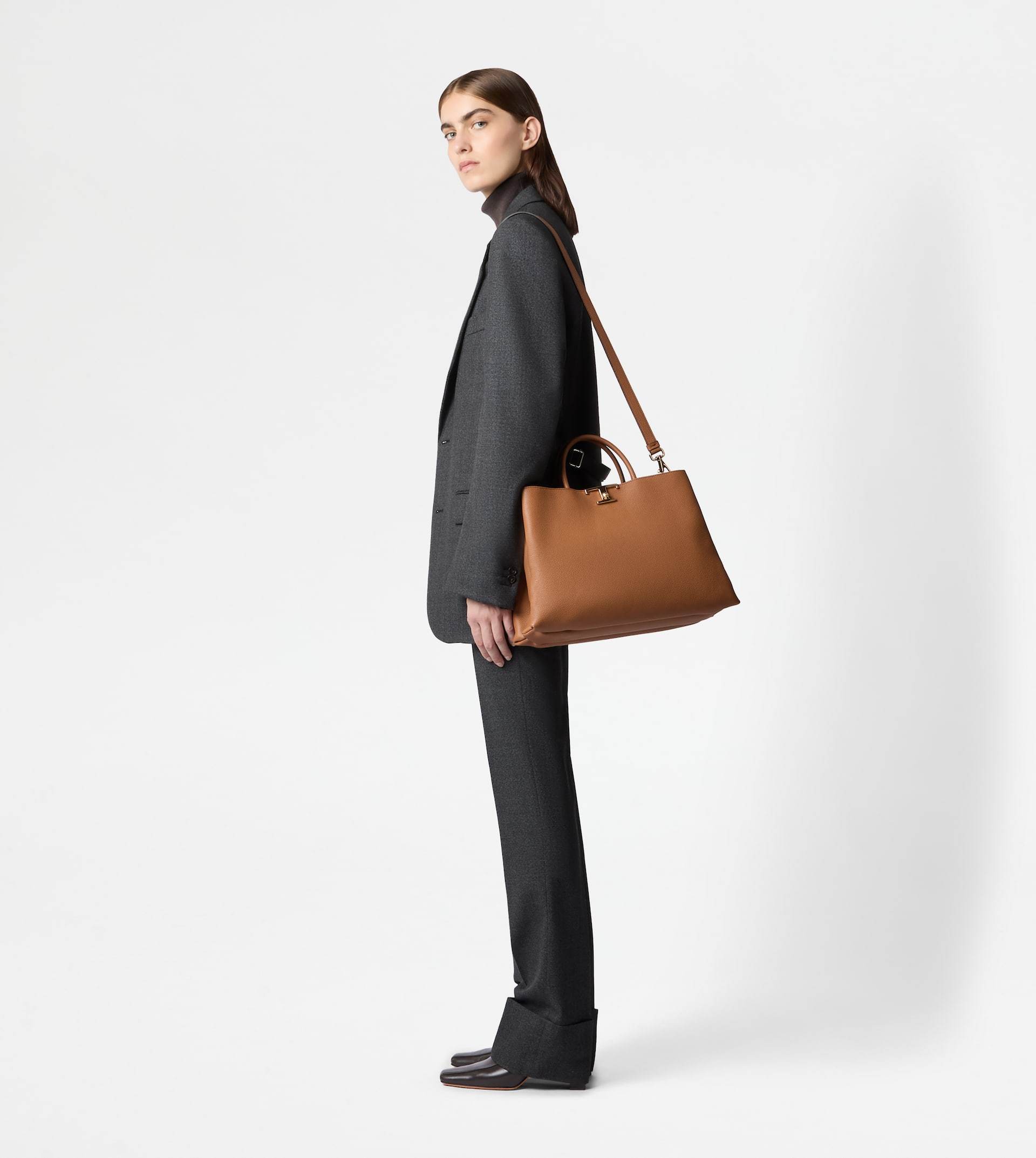 Tod's T Timeless Logo Plaque Medium Tote Bag In Brown