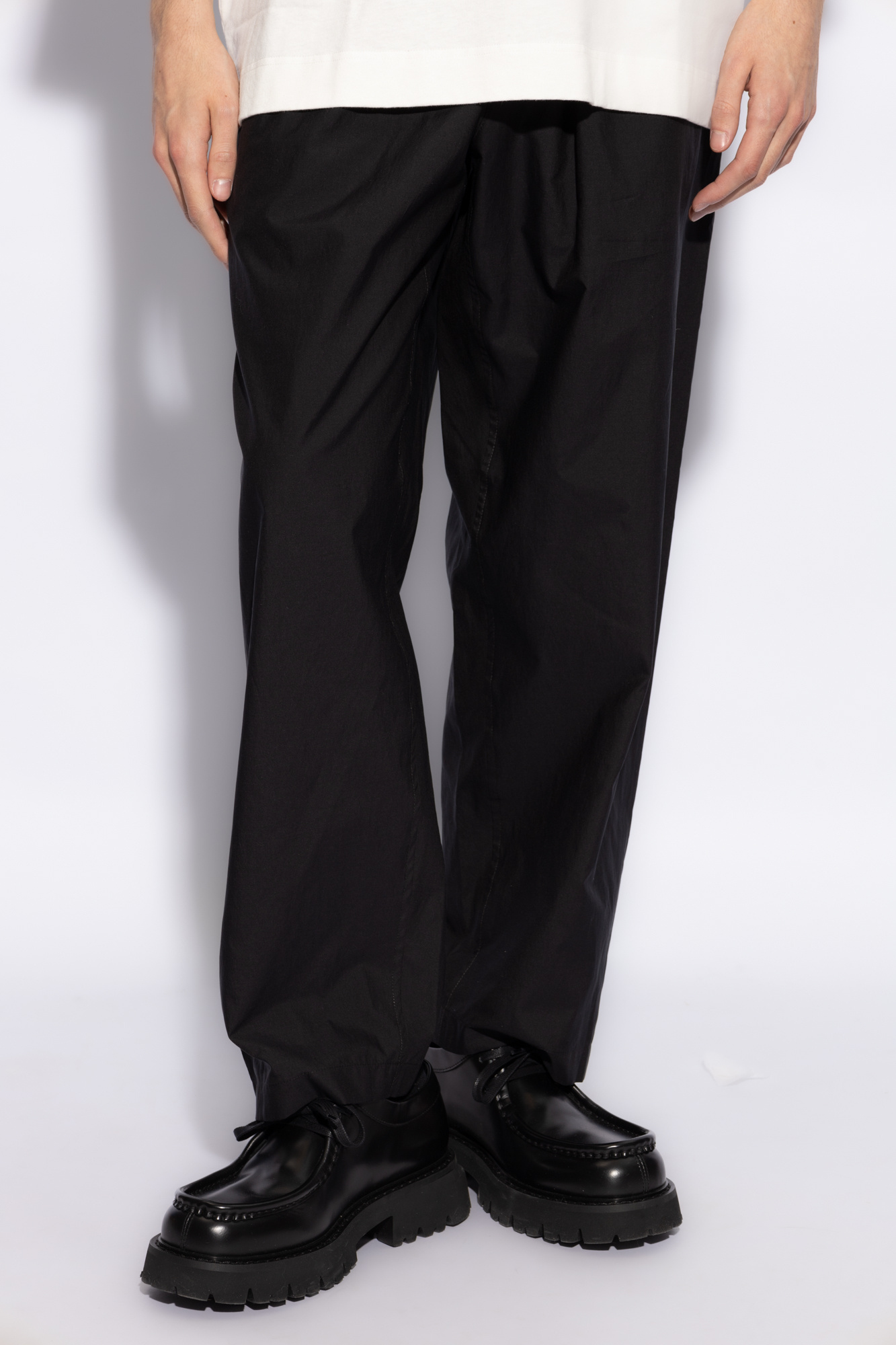 Lemaire Carrot Fit Trousers Featuring Pockets In Black