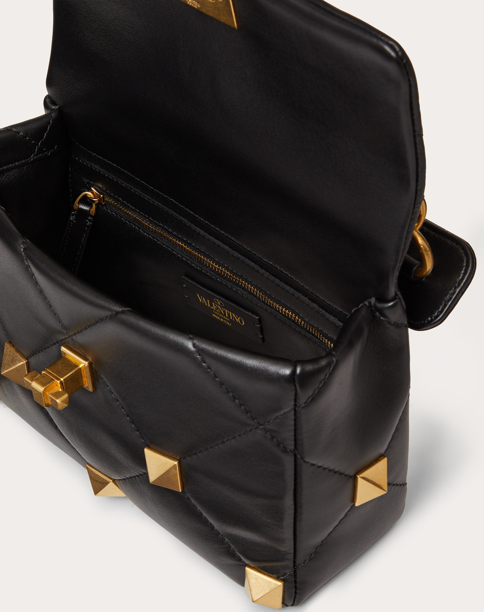 Valentino Medium Roman Stud Chain-link Shoulder Bag In Black