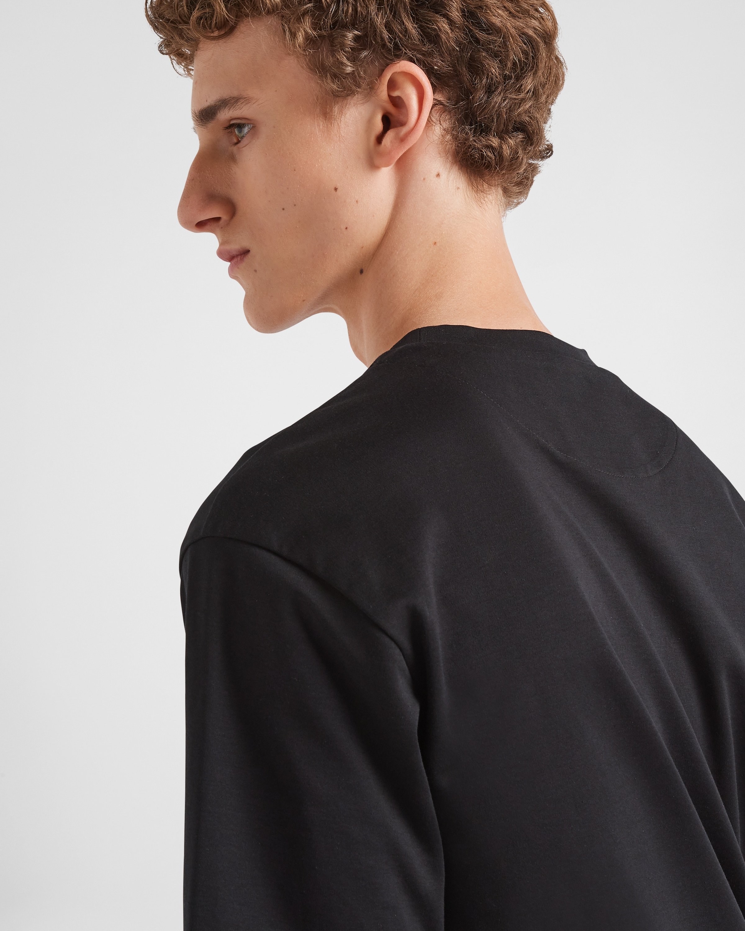 Prada Short Sleeved Crewneck T-shirt In Black