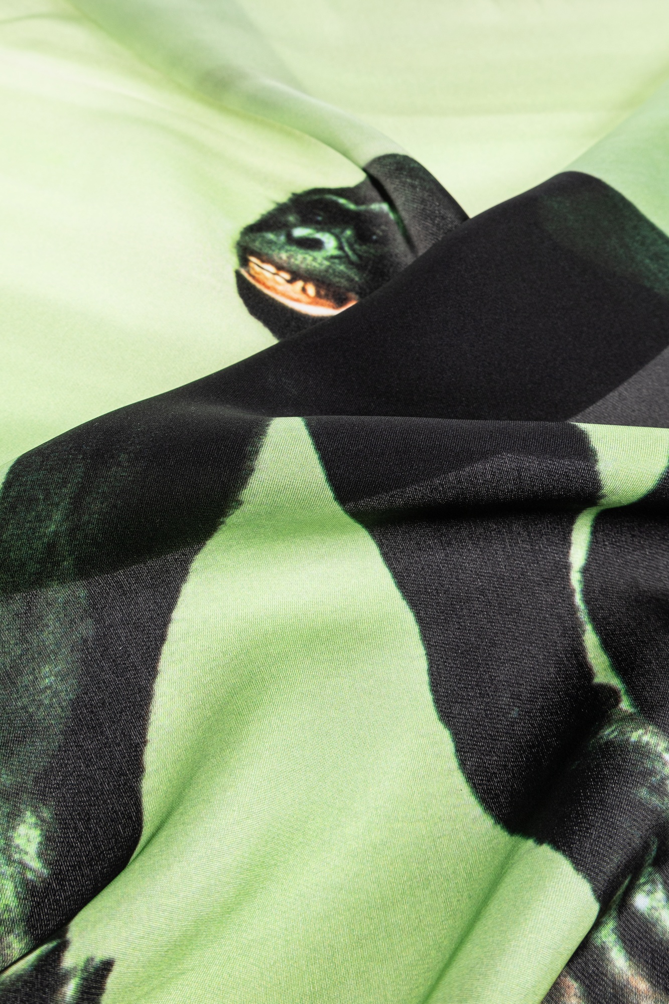 Moschino Graphic Print Scarf In Multi