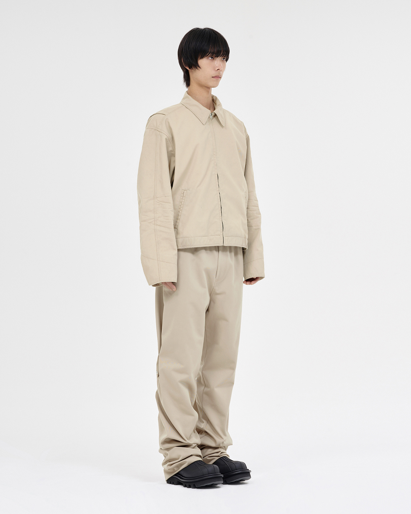 We11 Done Strap Pleated Casual Pants In Nude
