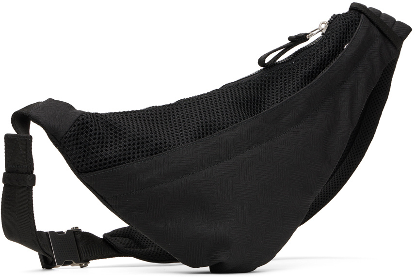 Bottega Veneta Zippered Chest Bag In Black