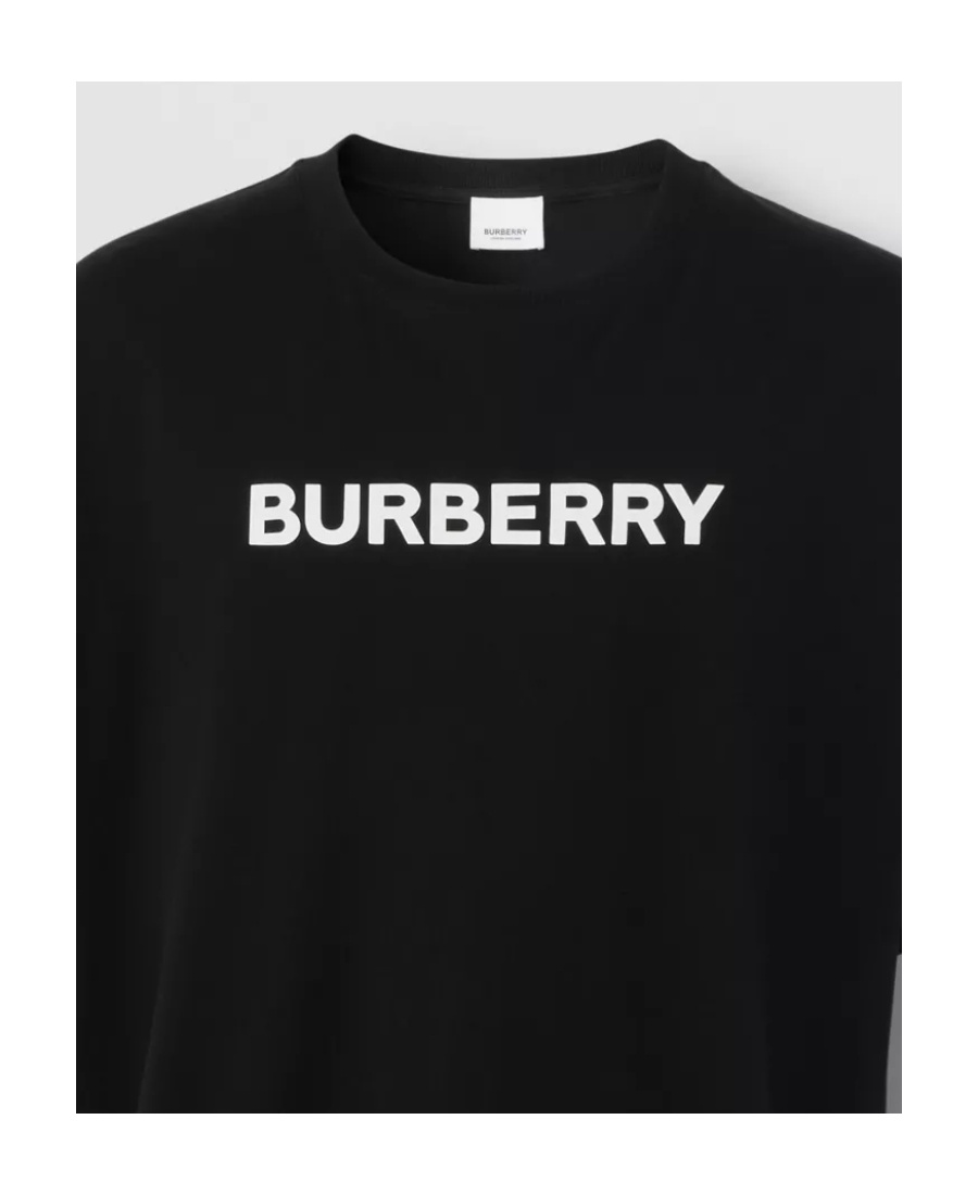 Shop Burberry Logo Print T-shirt In Black