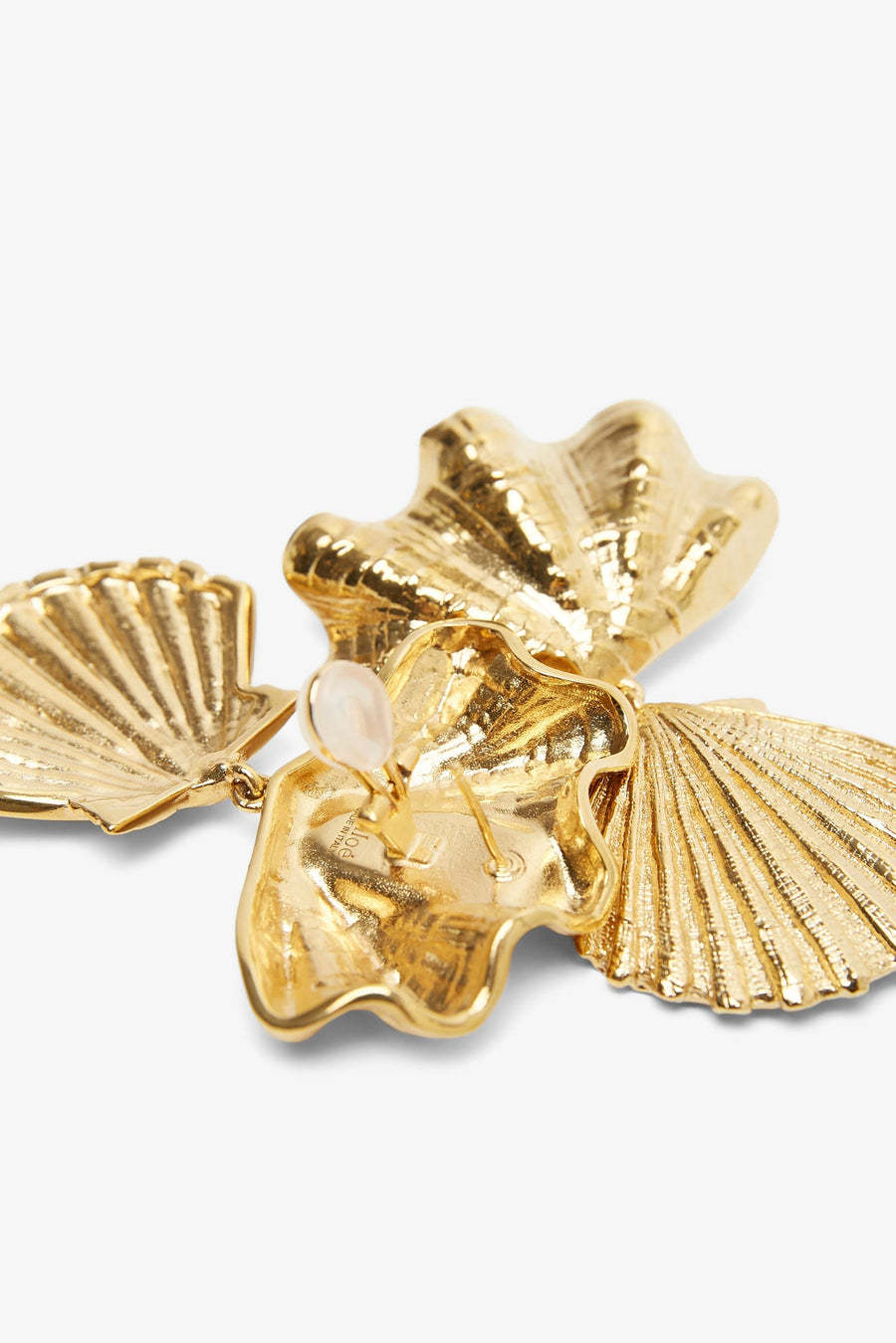 Chloé Shells Earrings In Vintage Gold In Gold