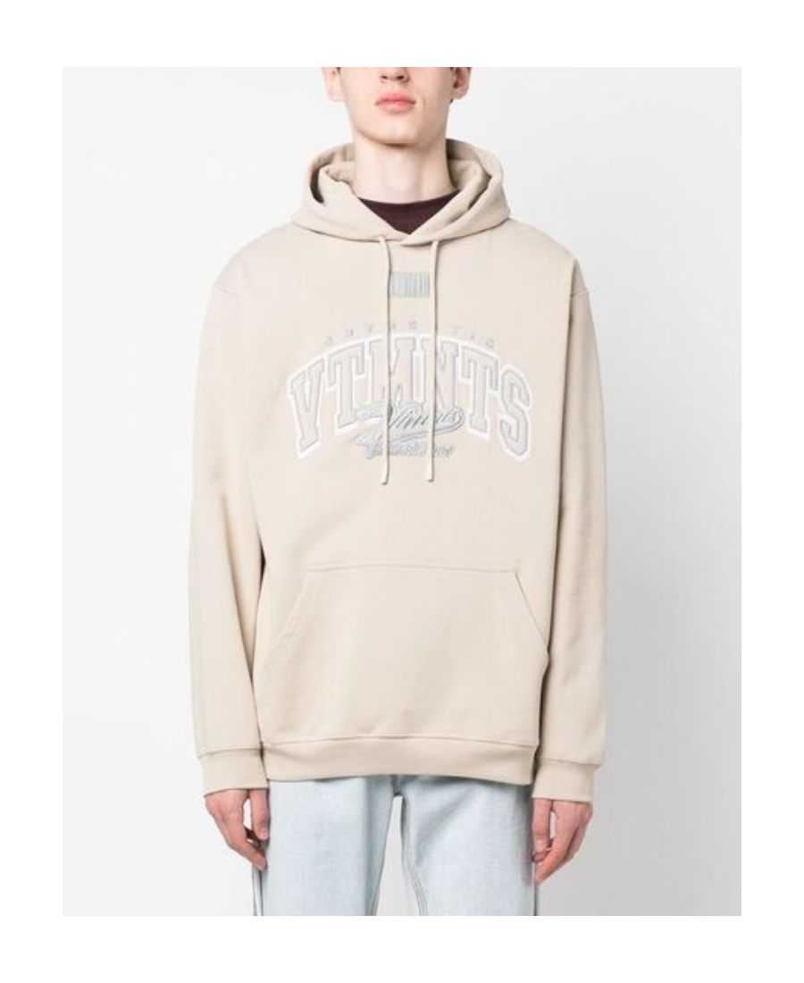 VTMNTS LOGO-EMBROIDERED HOODIE