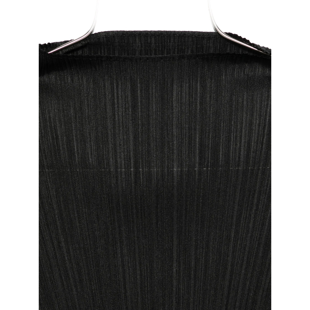Issey Miyake Pleated T-shirt In Black