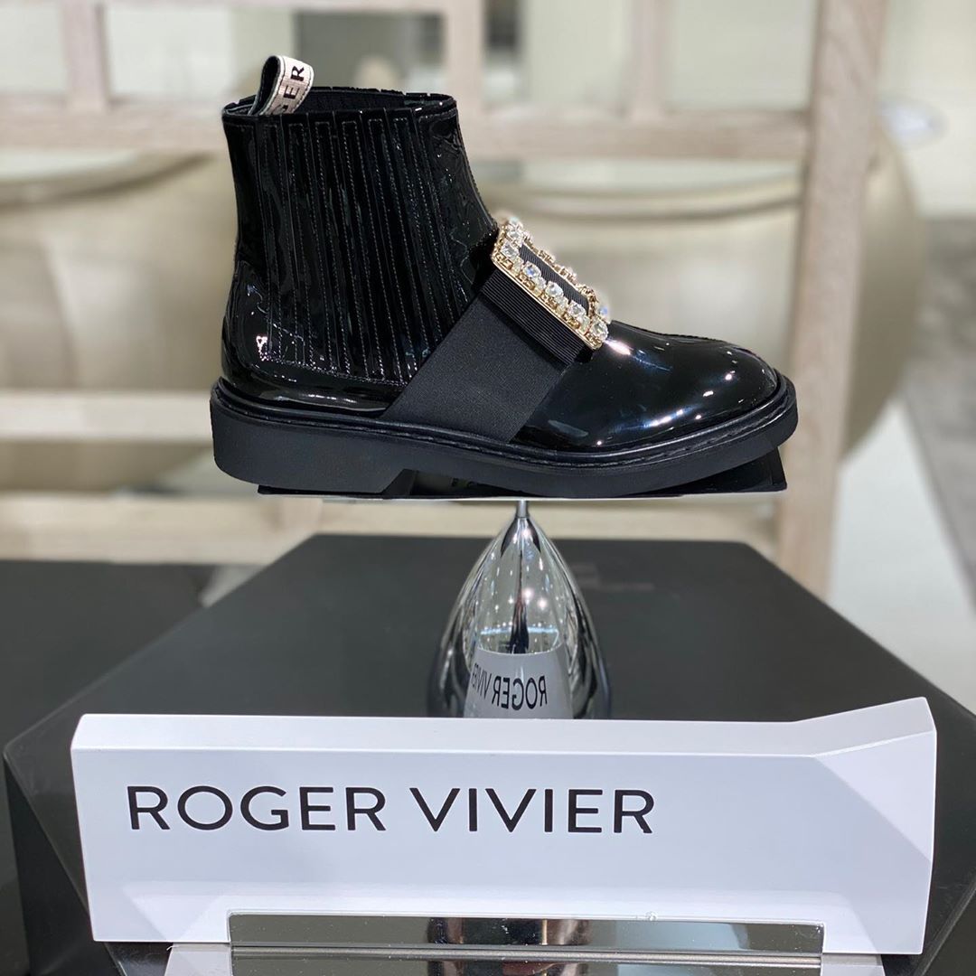 Roger Vivier Woman Ankle Boots Black Size 7.5 Leather In Black