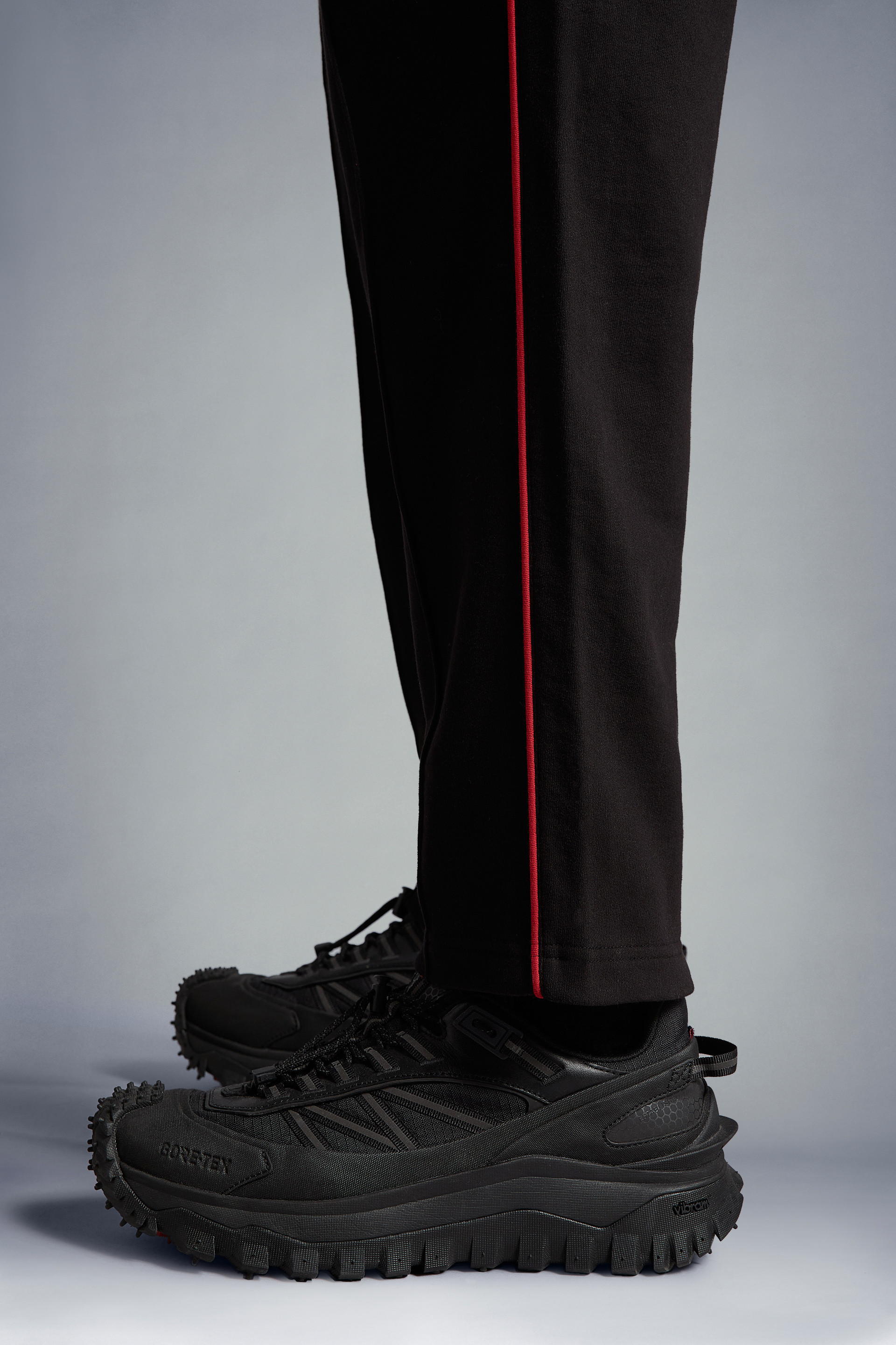 Moncler Drawcord Cuffed Pants In Black