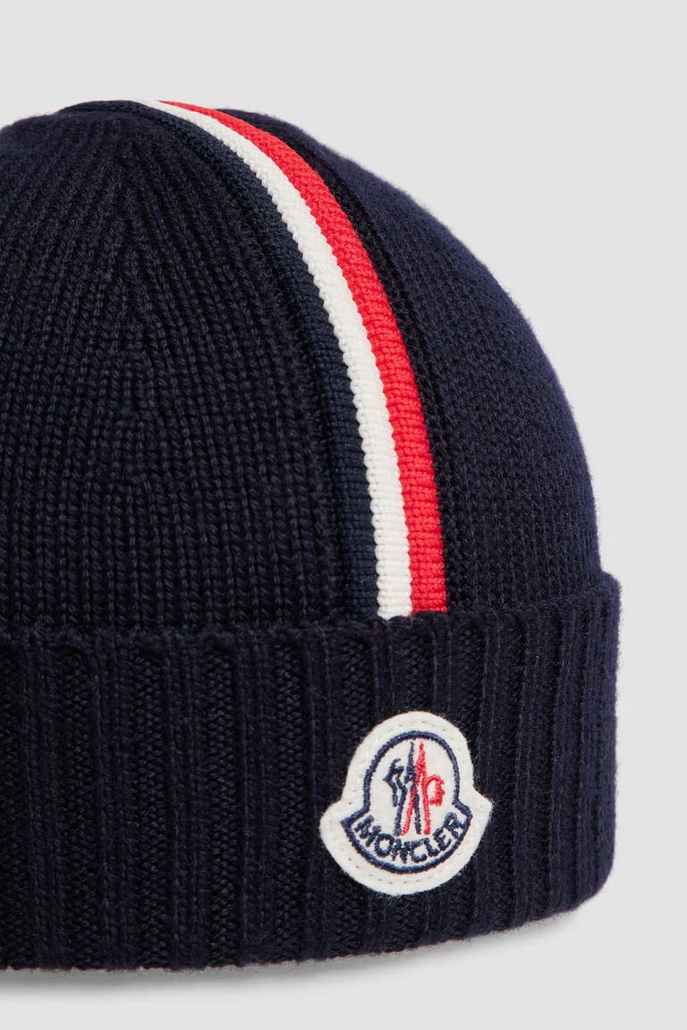 Moncler Wool Beanie In Black