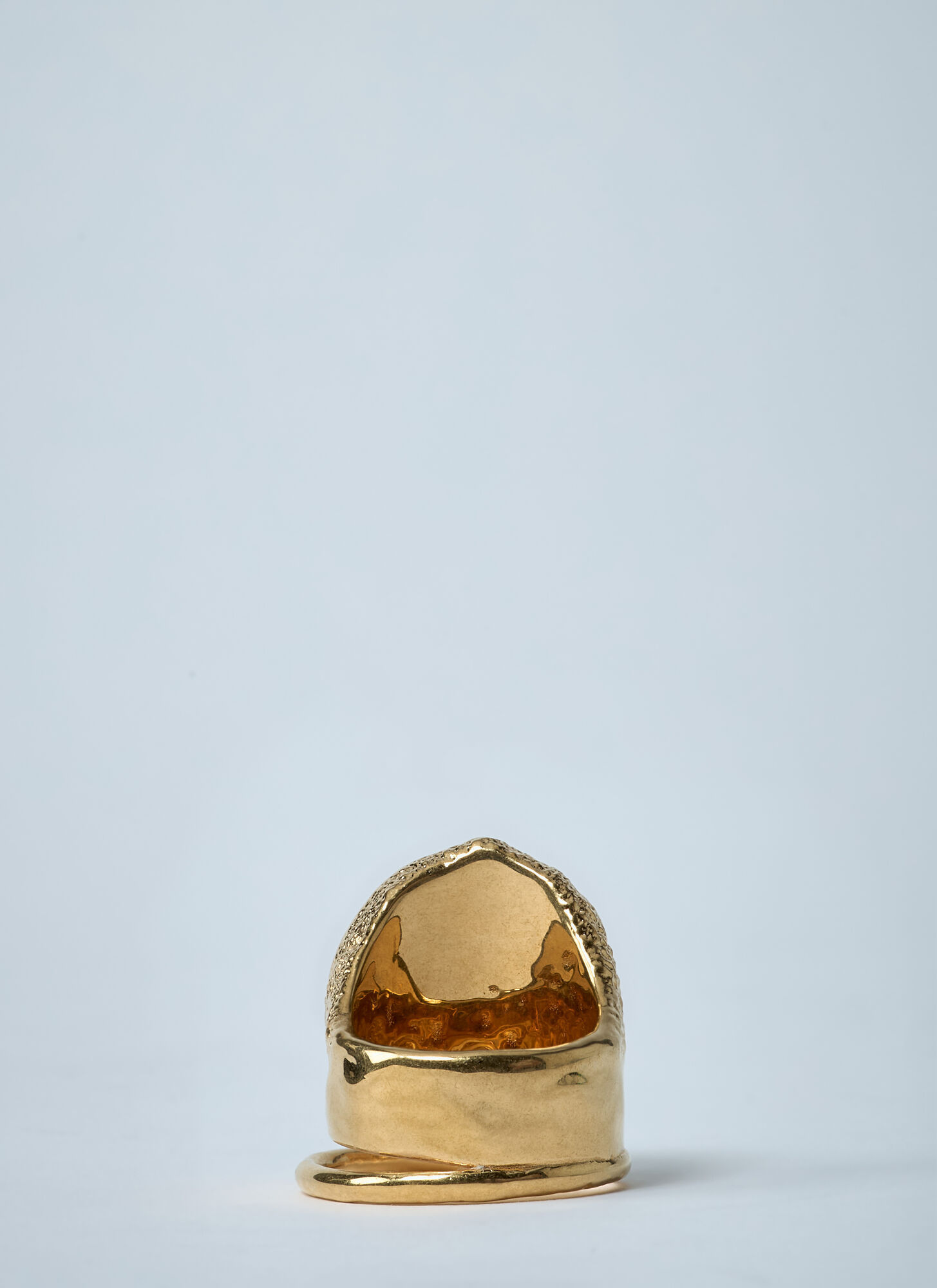 Chloé Textured Oval-stone Ring In Gold