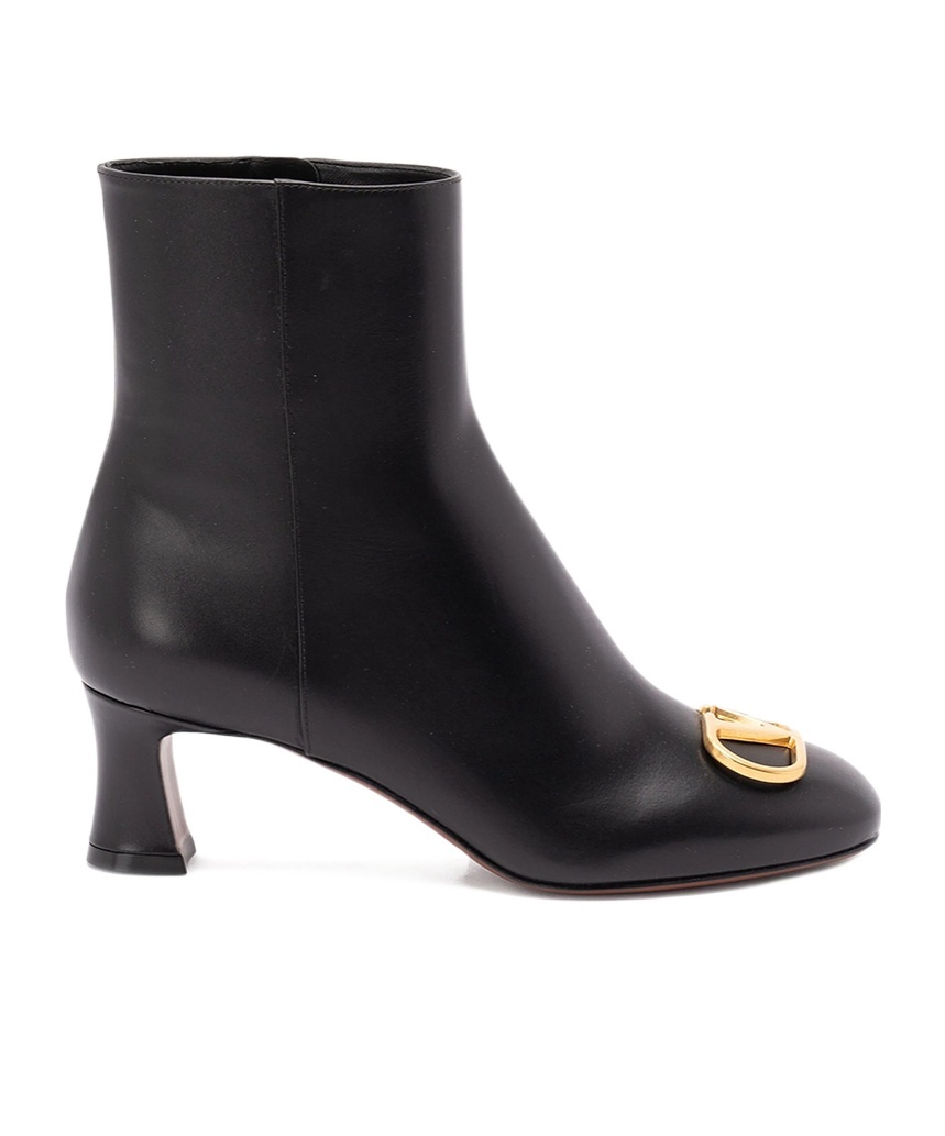 Valentino 60mm Logo-plaque Leather Boots In Black