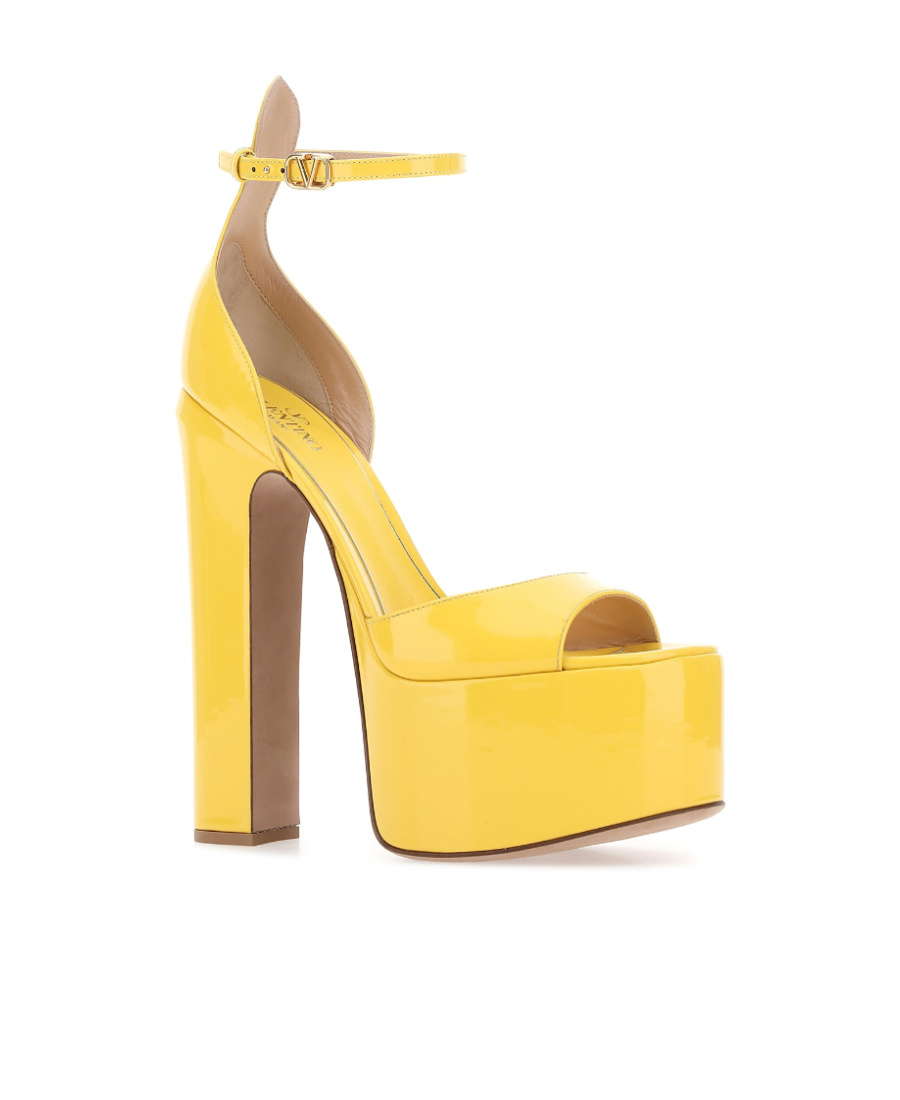 Shop Valentino Tan-go 155mm Patent-leather Sandals In Yellow
