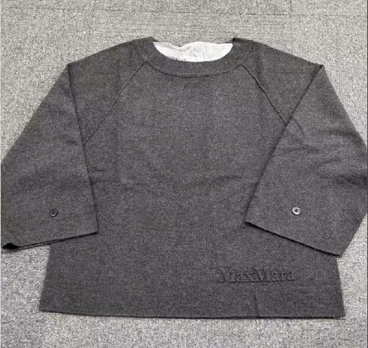 Max Mara Long Sleeve Sweater In Gray