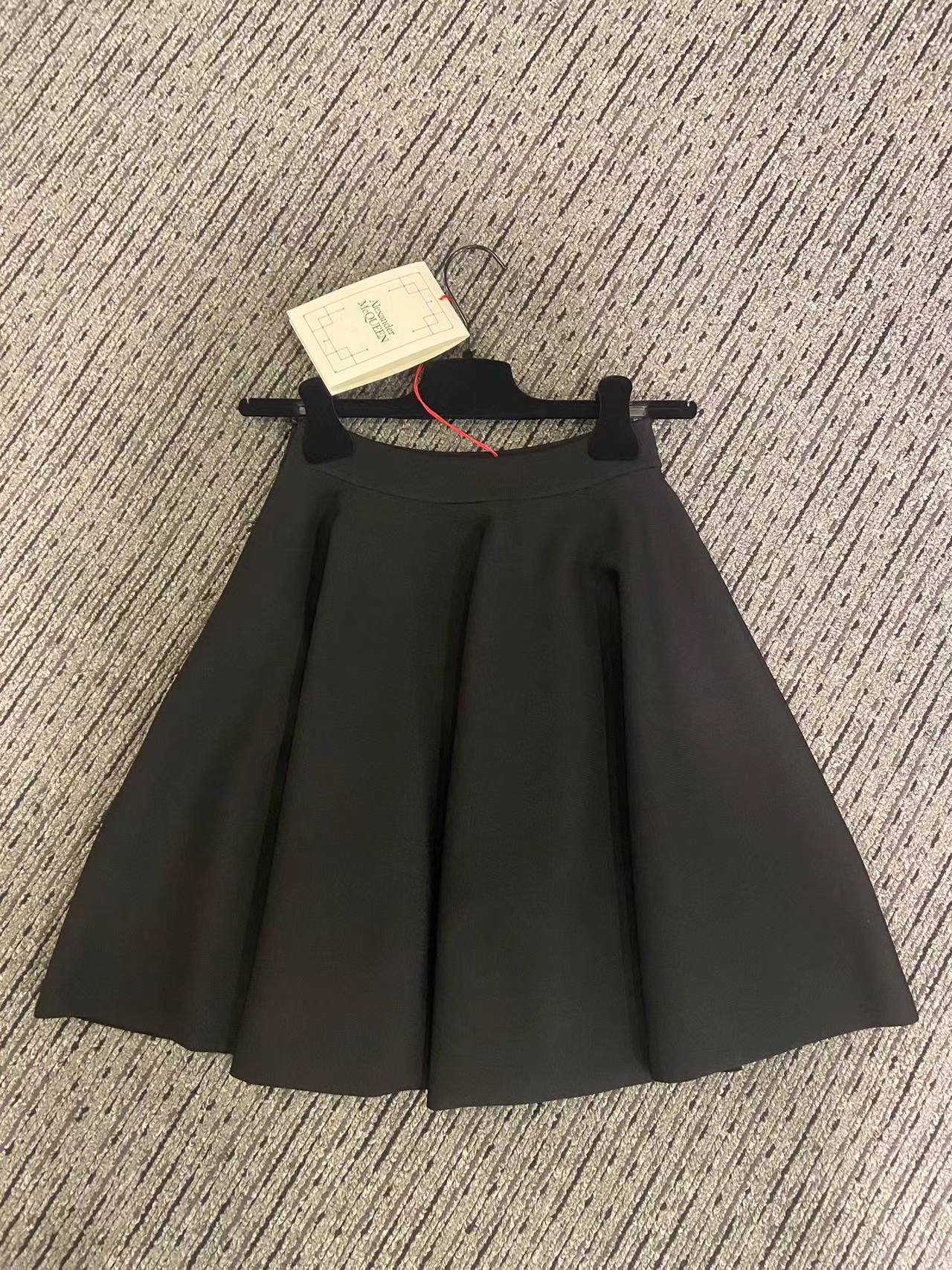 Alexander Mcqueen Pleated Mini Skirt In Black