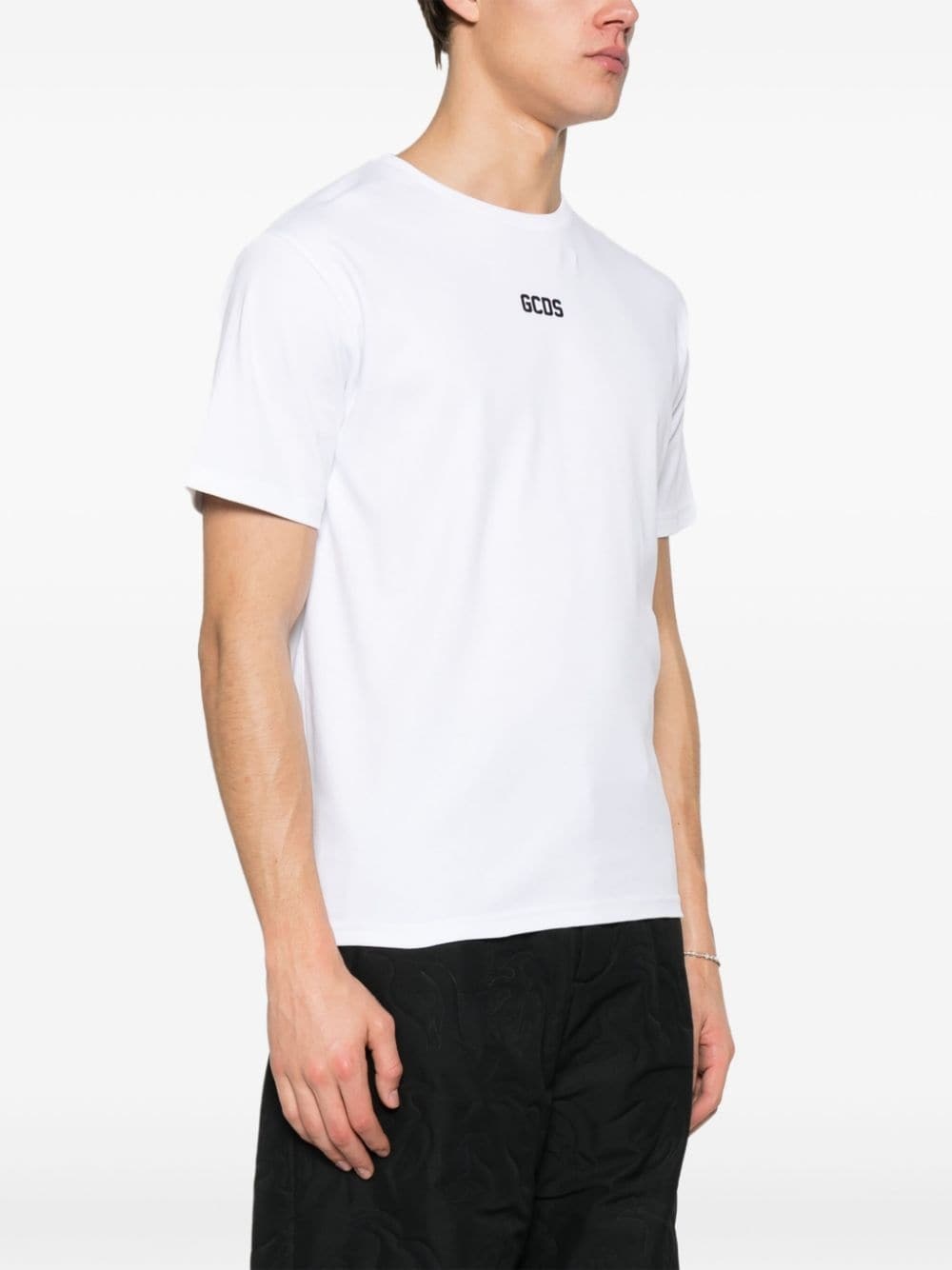 Gcds Logo-appliqqué Cotton T-shirt In White