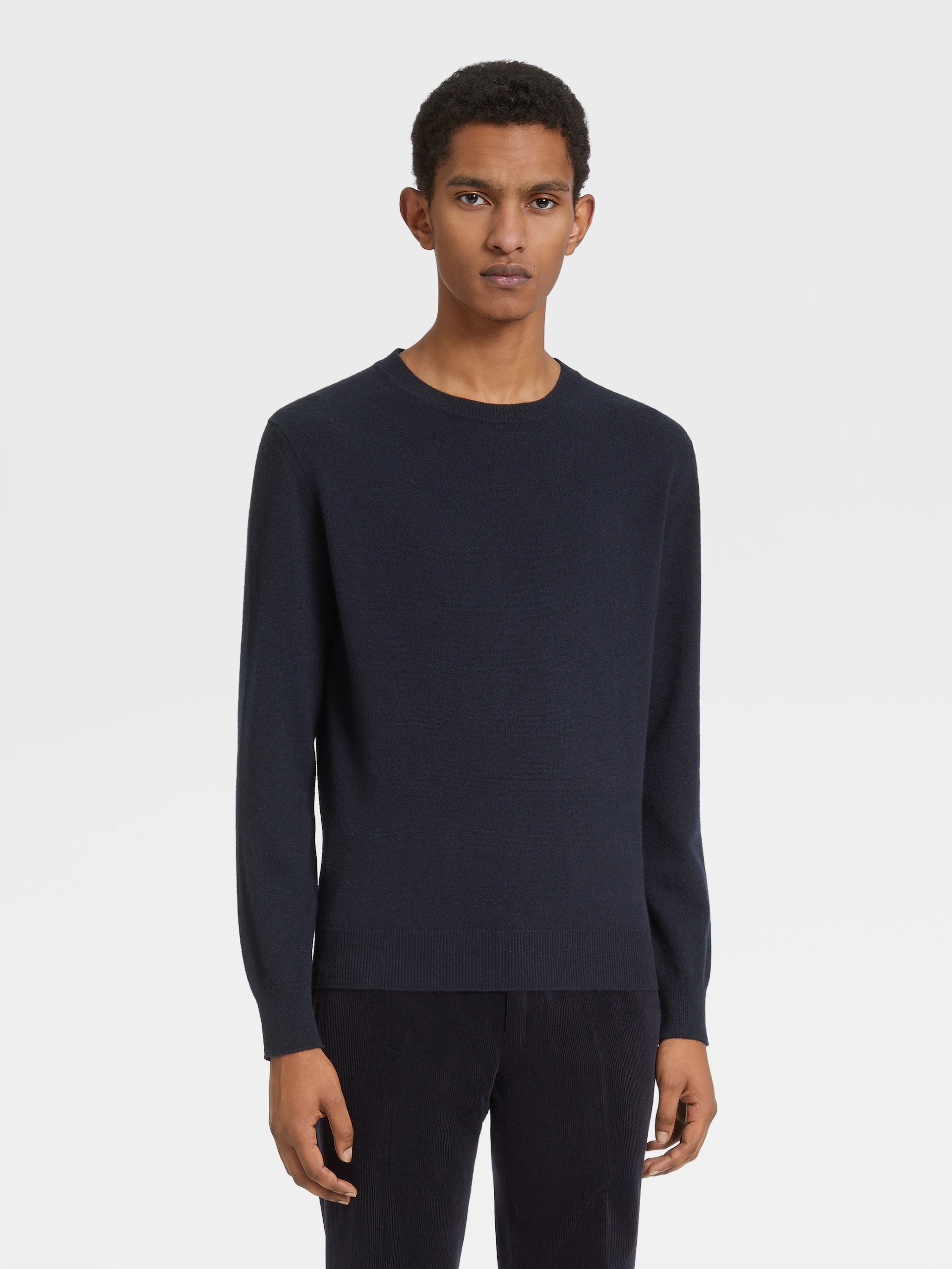 Zegna Oasi Cashmere Round Neck Sweater In Black