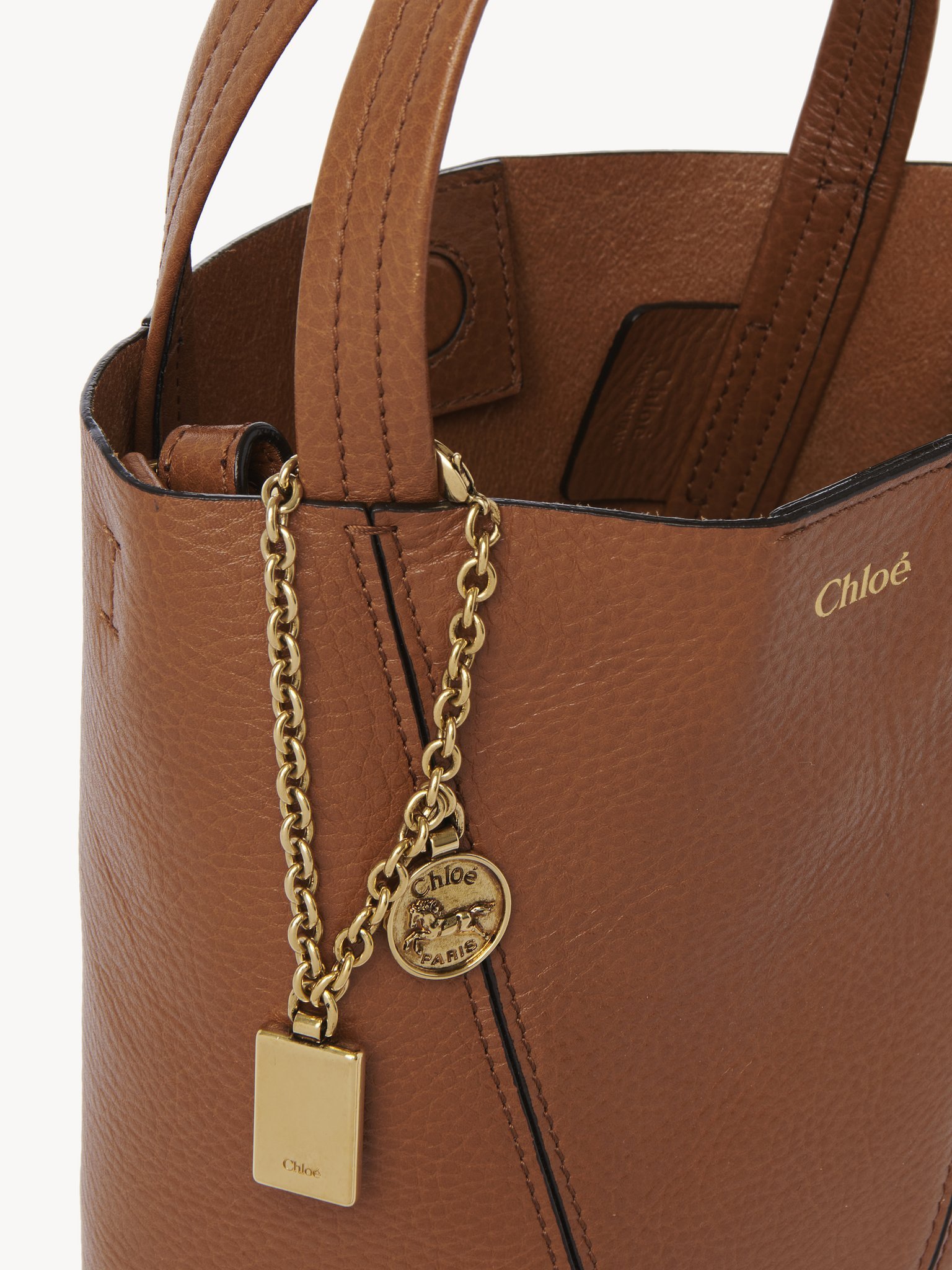 Chloé Small Spin Grained Leather Shoulder Bag In Brown