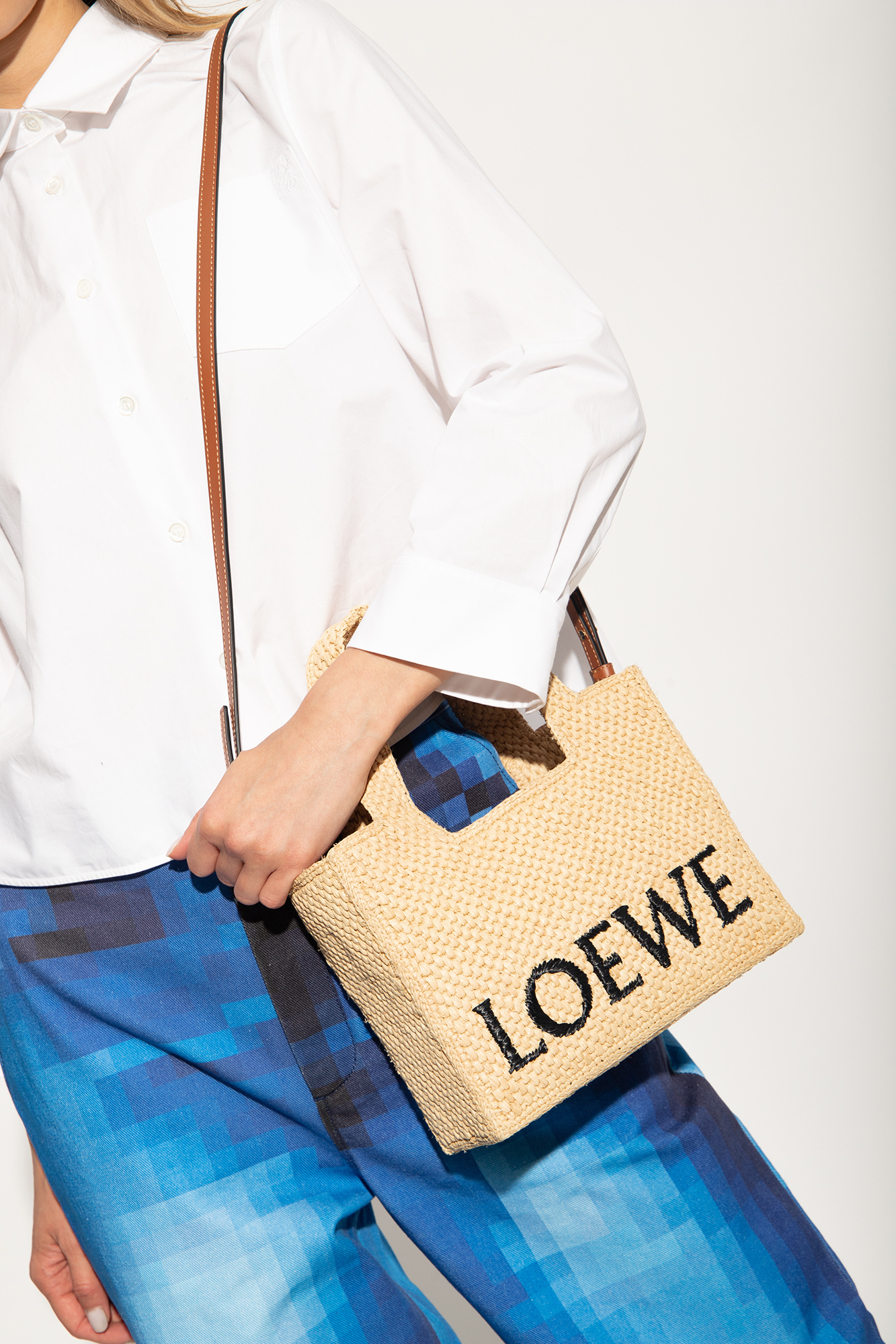 Loewe Logo-embroidered Raffia Tote Bag In Nude