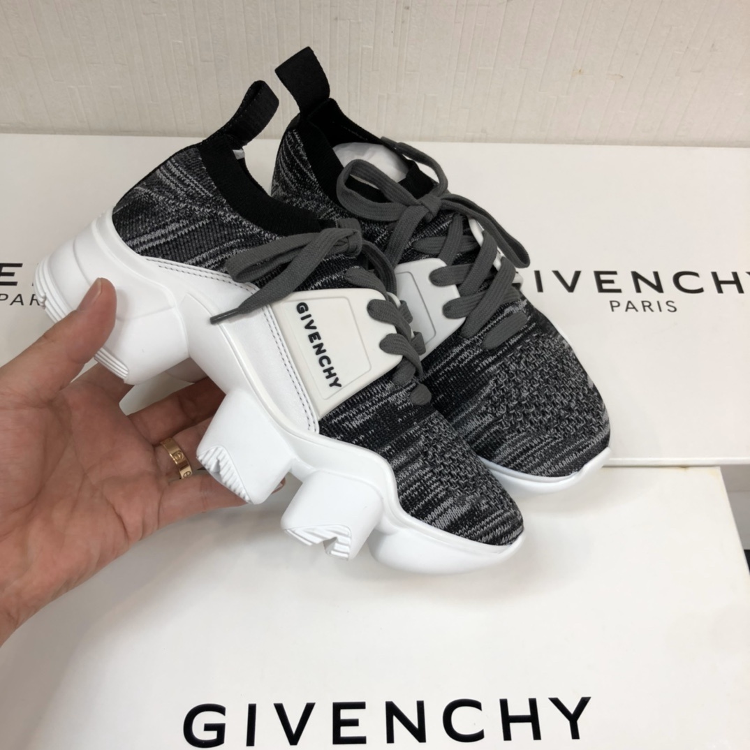 Givenchy Jaw Knit Low Top Sneakers In White