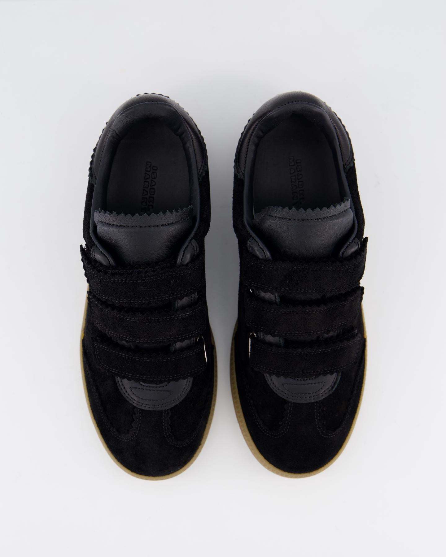 Isabel Marant Round-toe Low-top Casual Shoes In Black