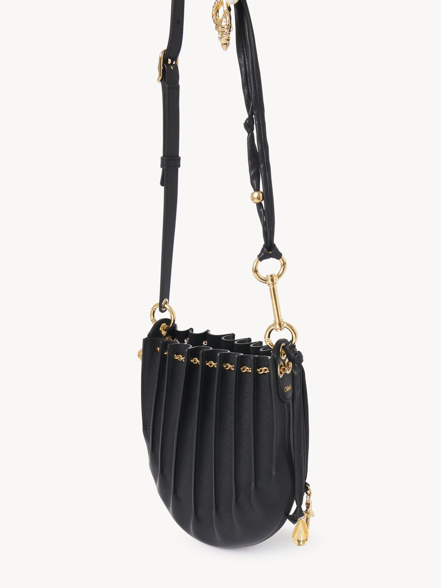 Chloé Chloe Women Black Leather Sea Treasures Crossbody Bag In Black