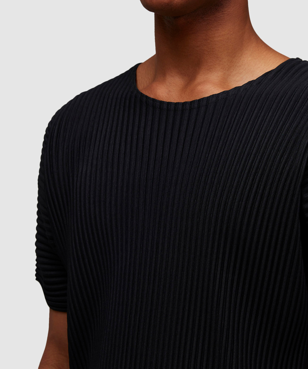 Issey Miyake Black Basics T-shirt In Black