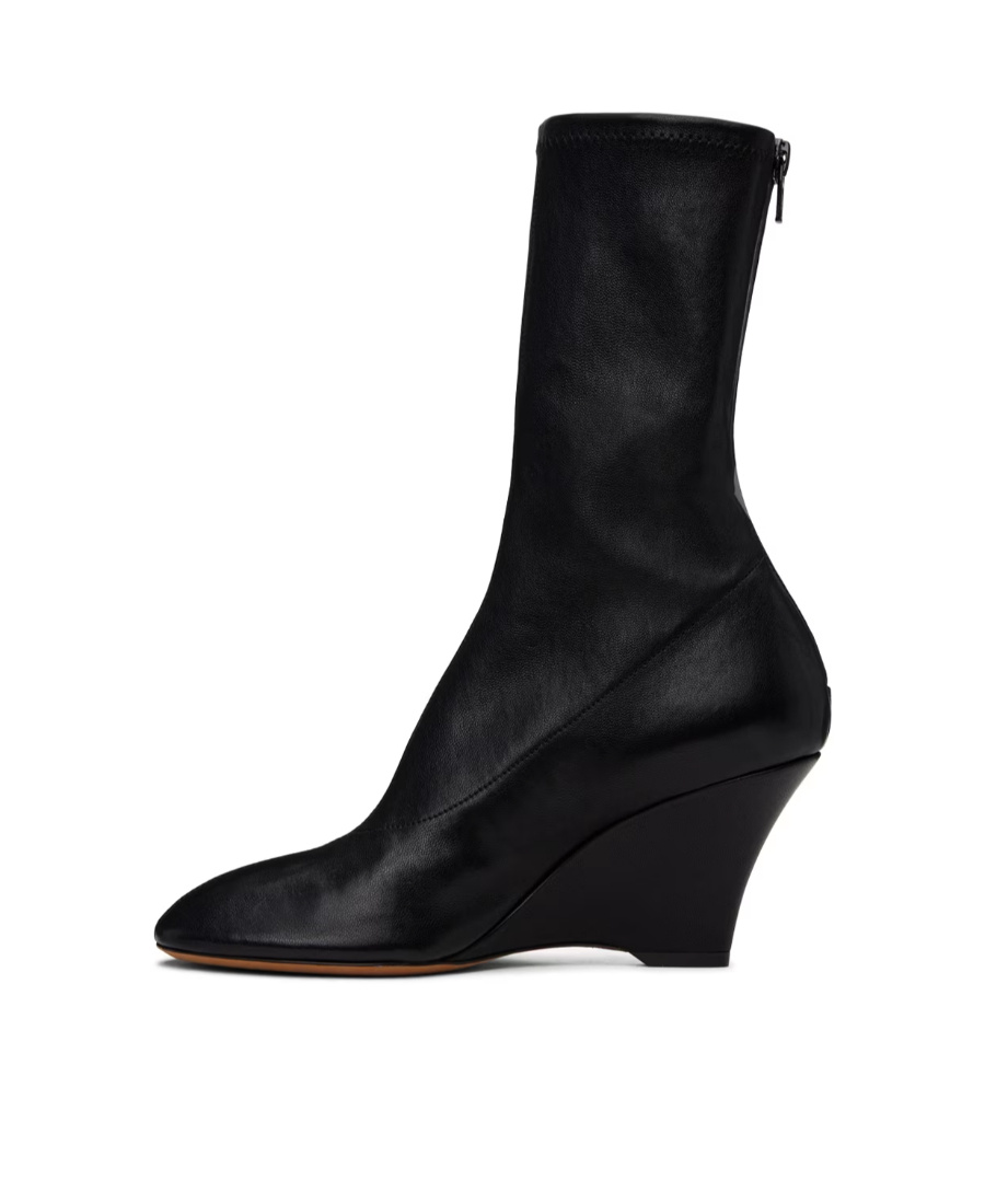 Khaite Rear Zipper Boot In Black
