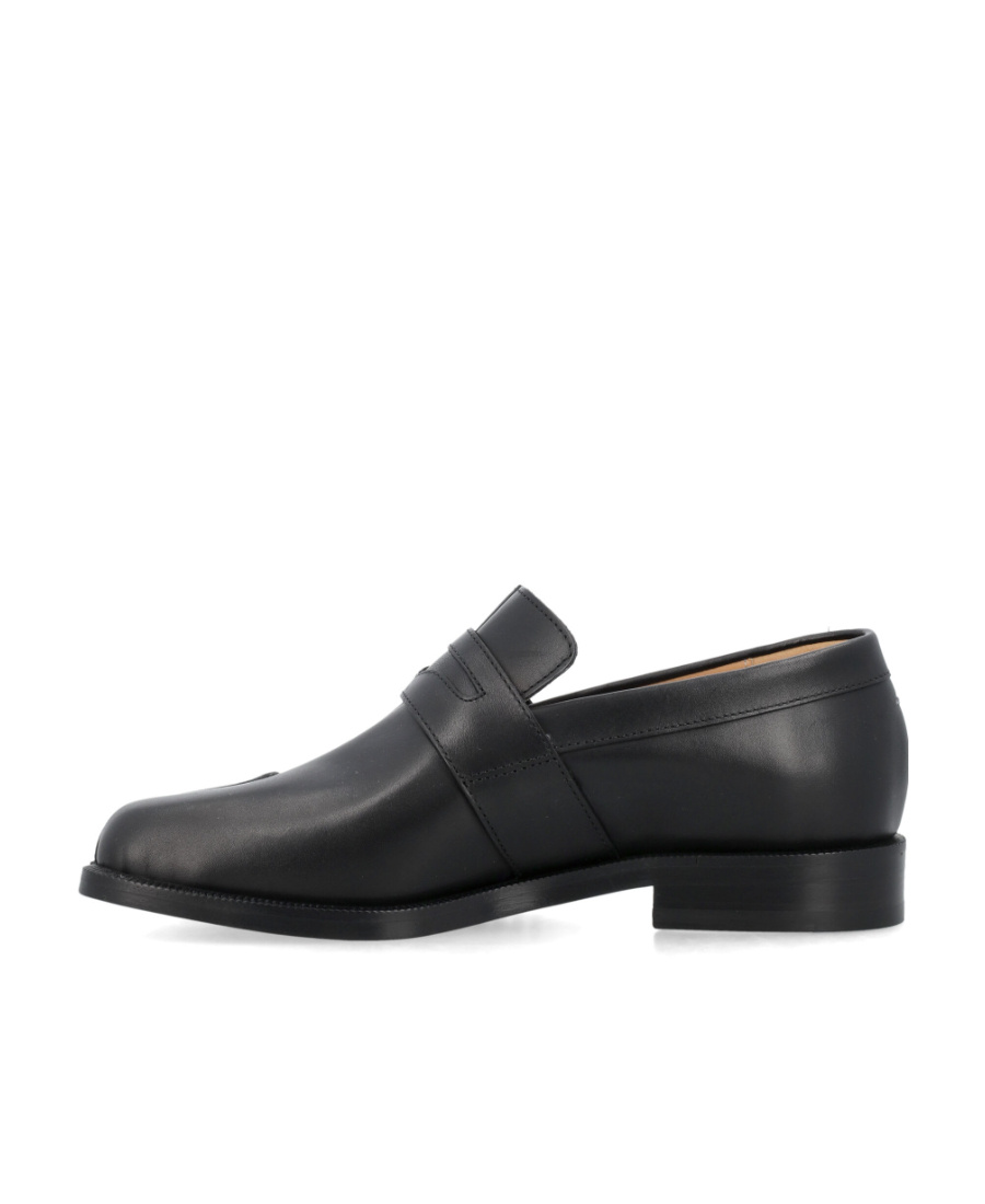 Shop Maison Margiela Low-heel Tabi Loafers In Black