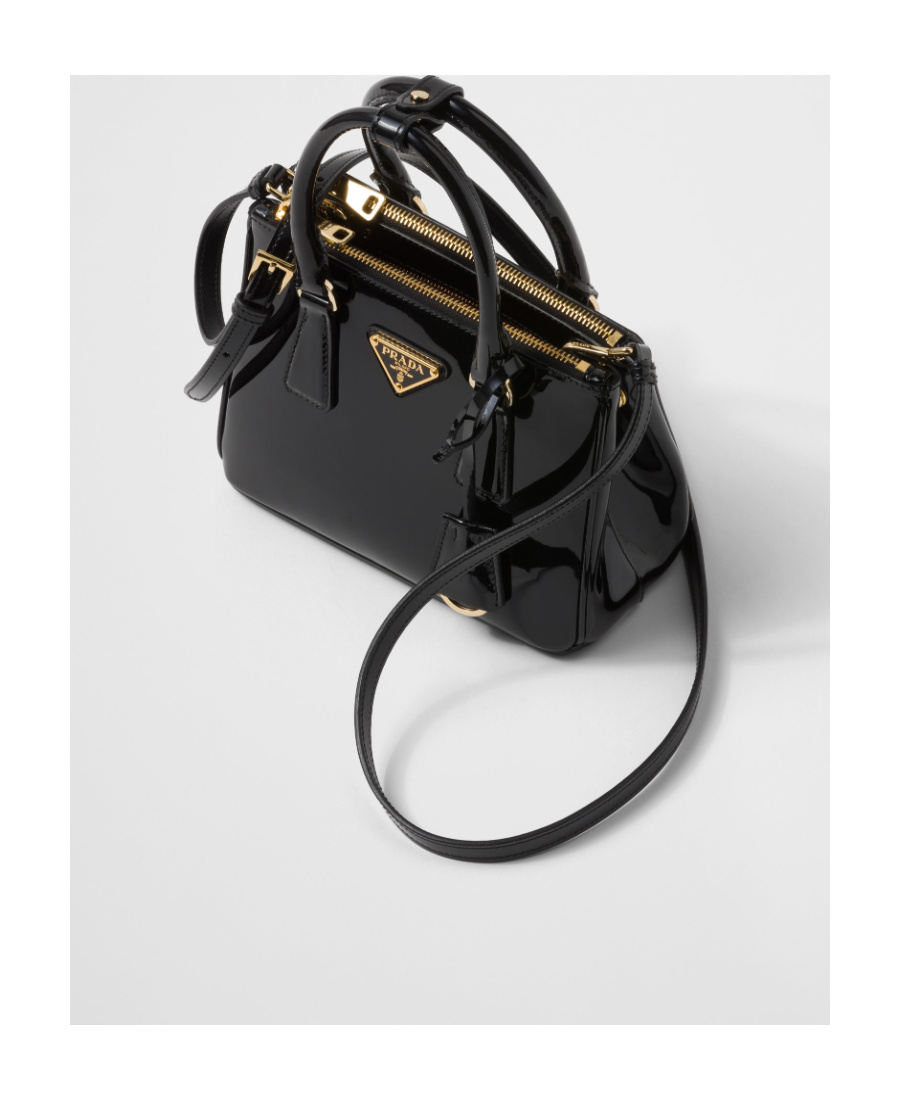Prada Sac À Main En Cuir In Black
