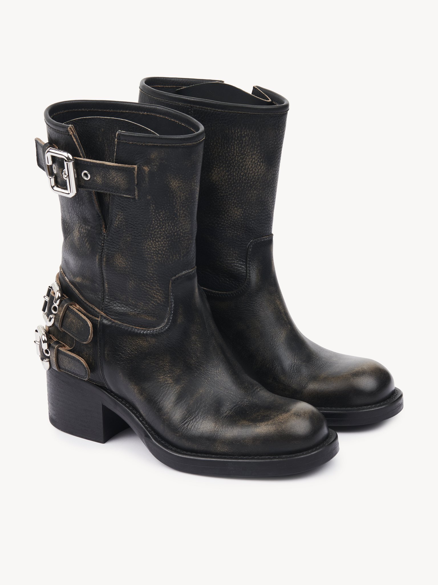 Chloé Round Toe Ankle Boots In Black
