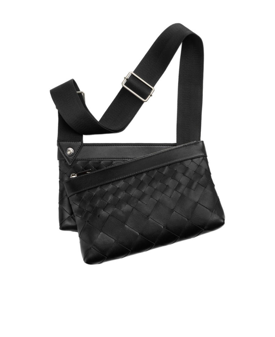 Bottega Veneta Intrecciato Leather Shoulder Bag In Black