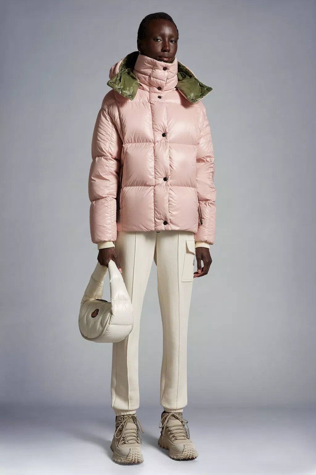 Moncler Parana Short Down Jacket Pink In Pink