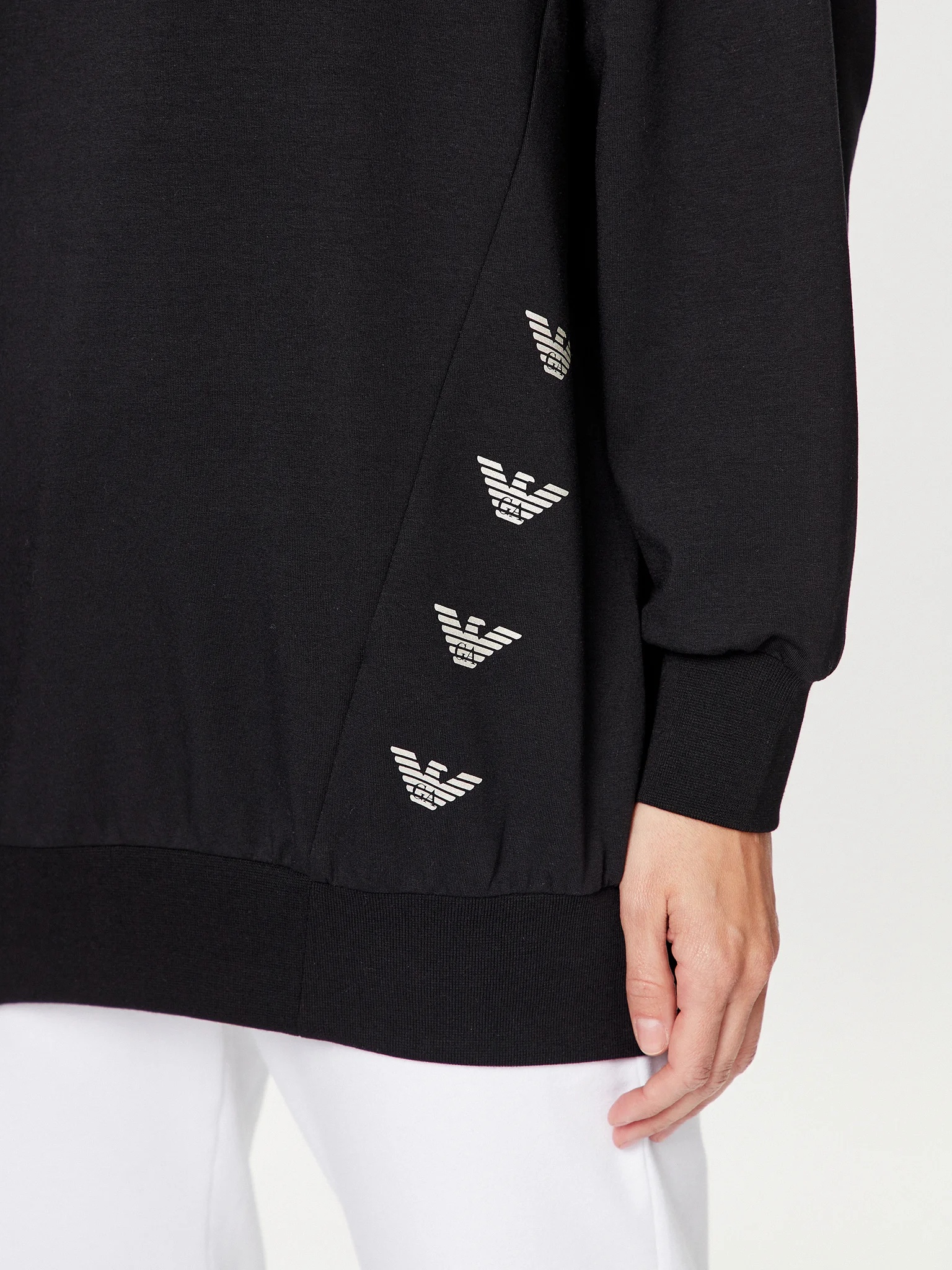 EA7 LOGO-PRINT LONG-SLEEVE HOODIE 