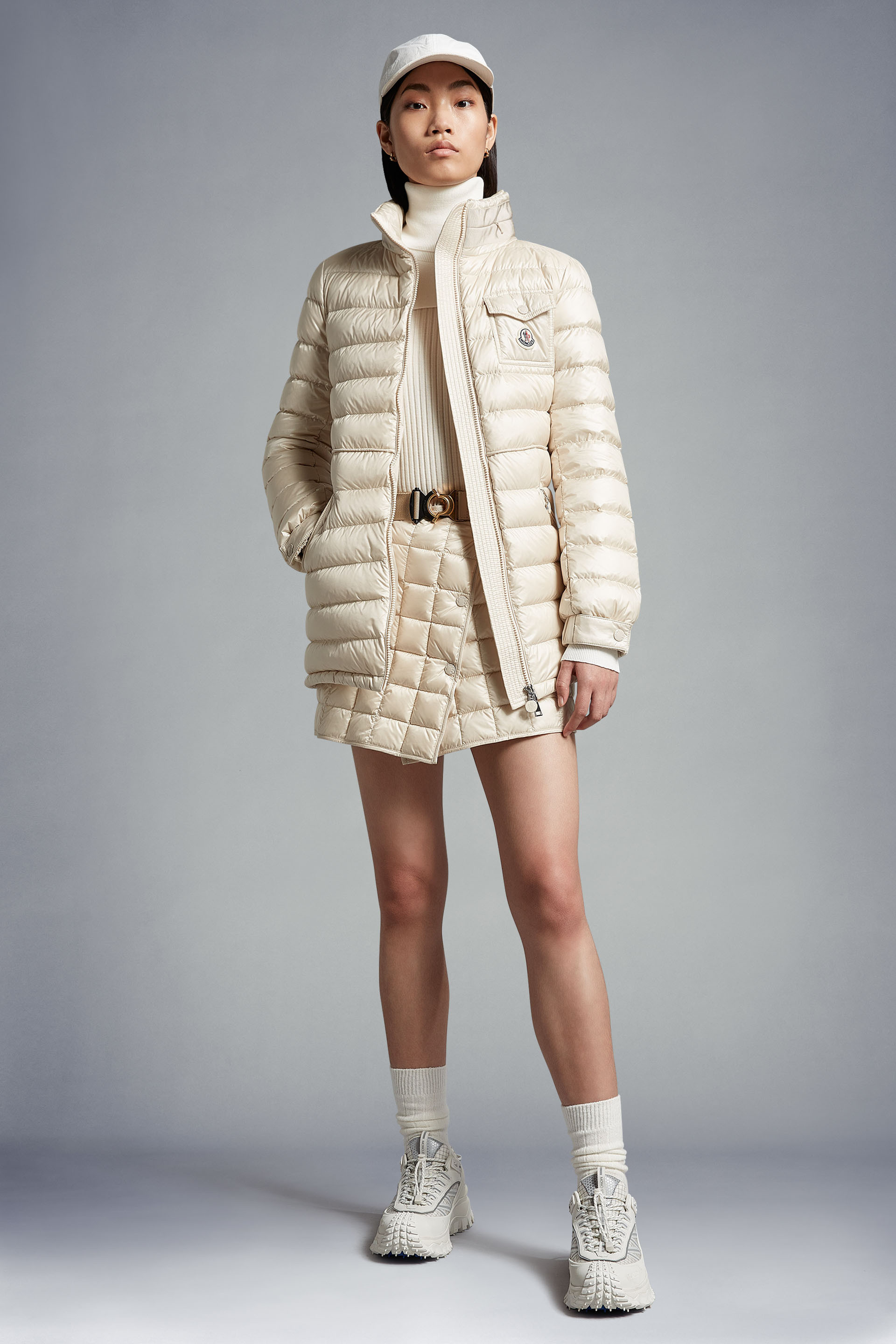 MONCLER MADINE SHORT DOWN JACKET