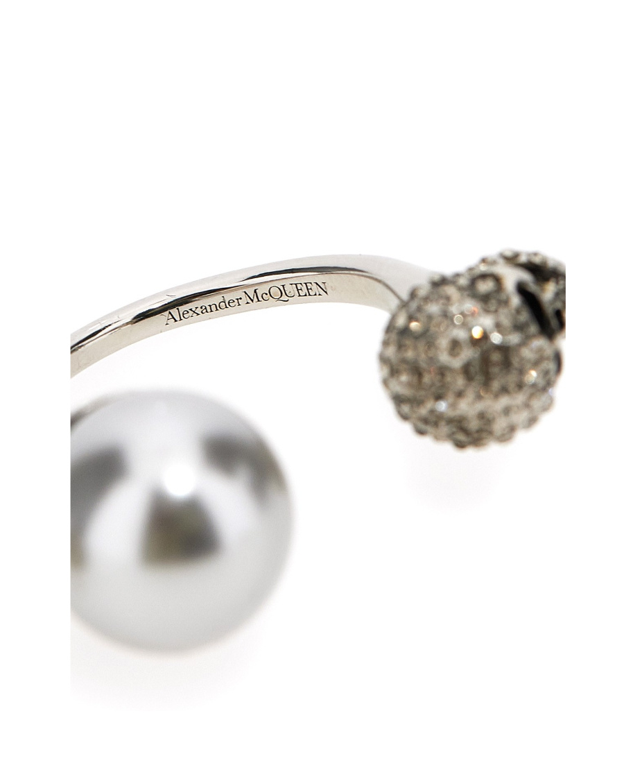 Alexander Mcqueen Maxi Beaded Double Ring With Skull Embellished Rhinestones In White