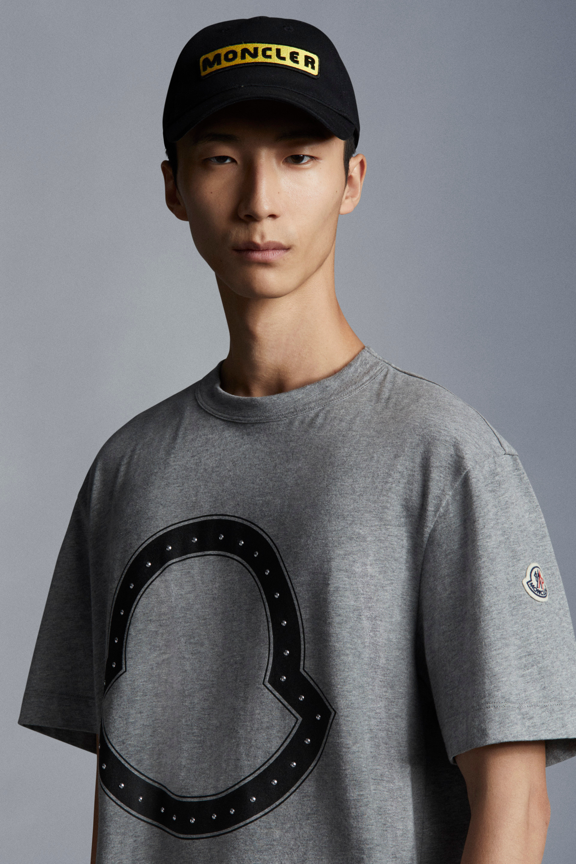 Moncler Logo-print T-shirt In Gray