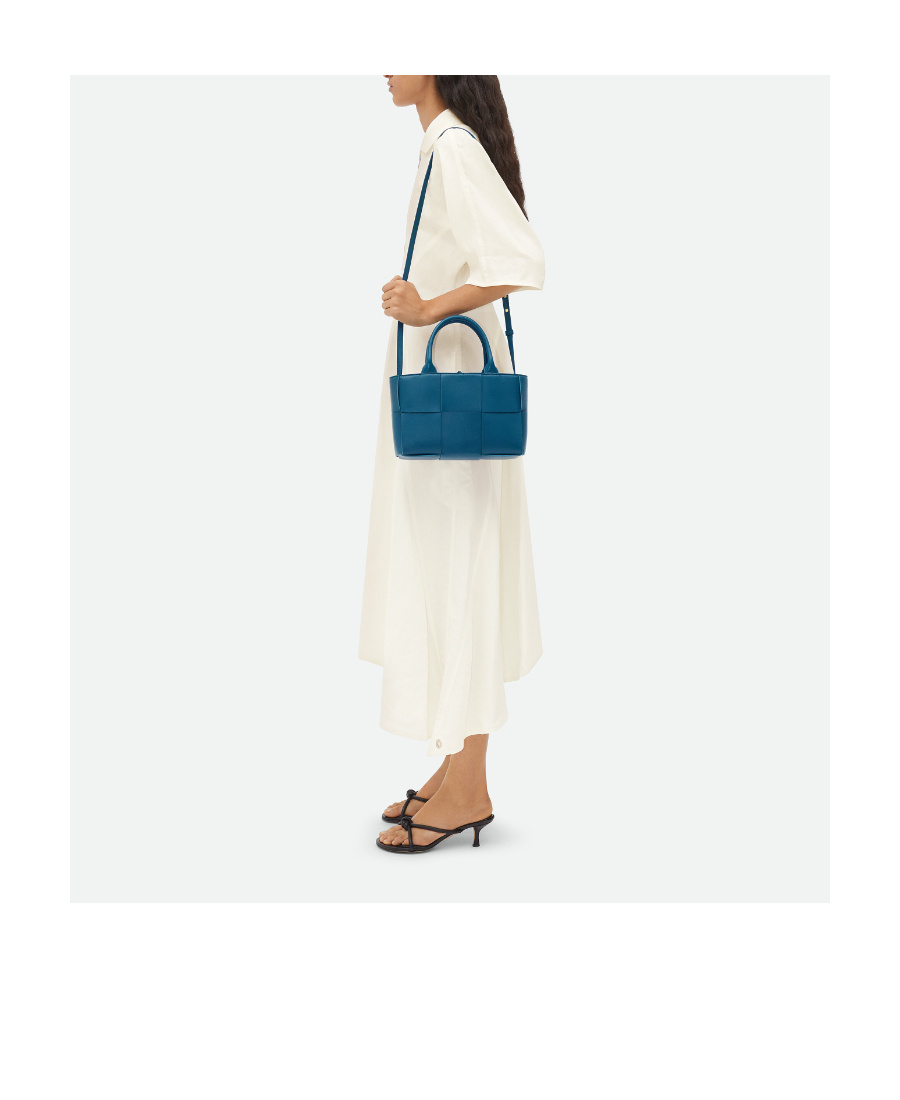 Bottega Veneta Small Andiamo Knitted Shoulder Bag In Blue