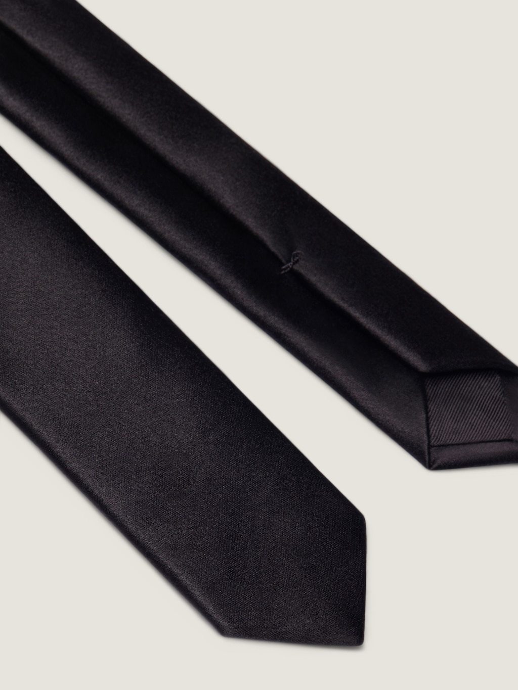 Givenchy Tie In Silk In Black