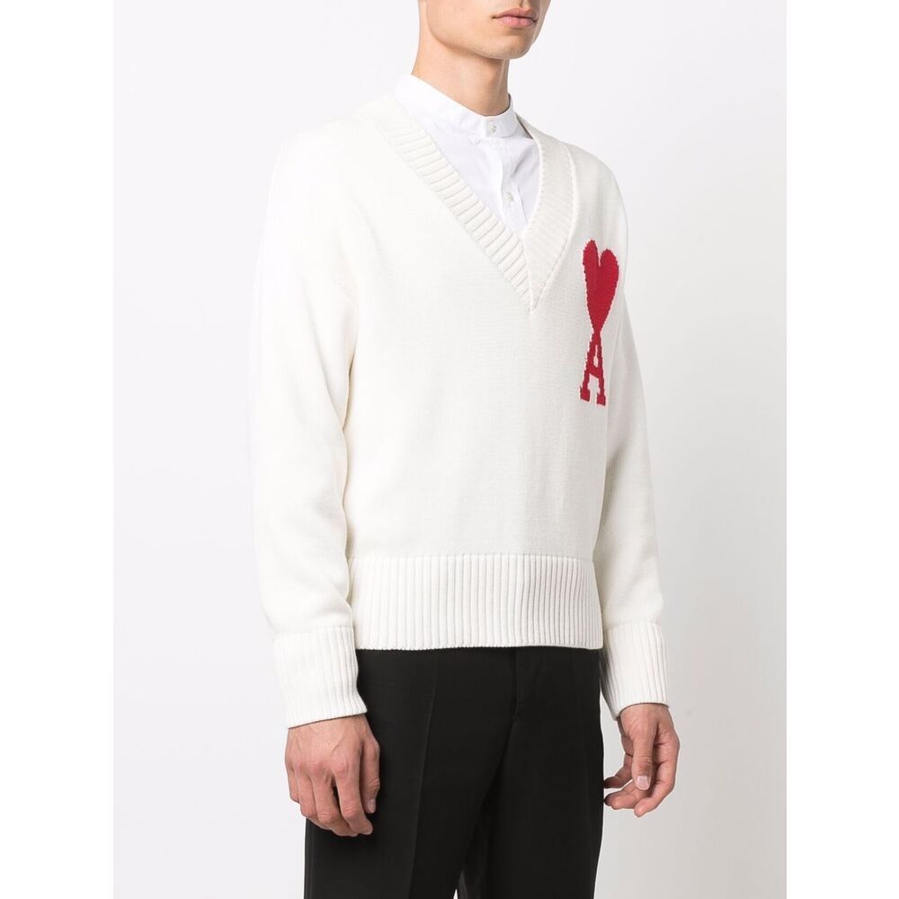Ami Alexandre Mattiussi Oversize Ami De Coeur V-neck Jumper In White