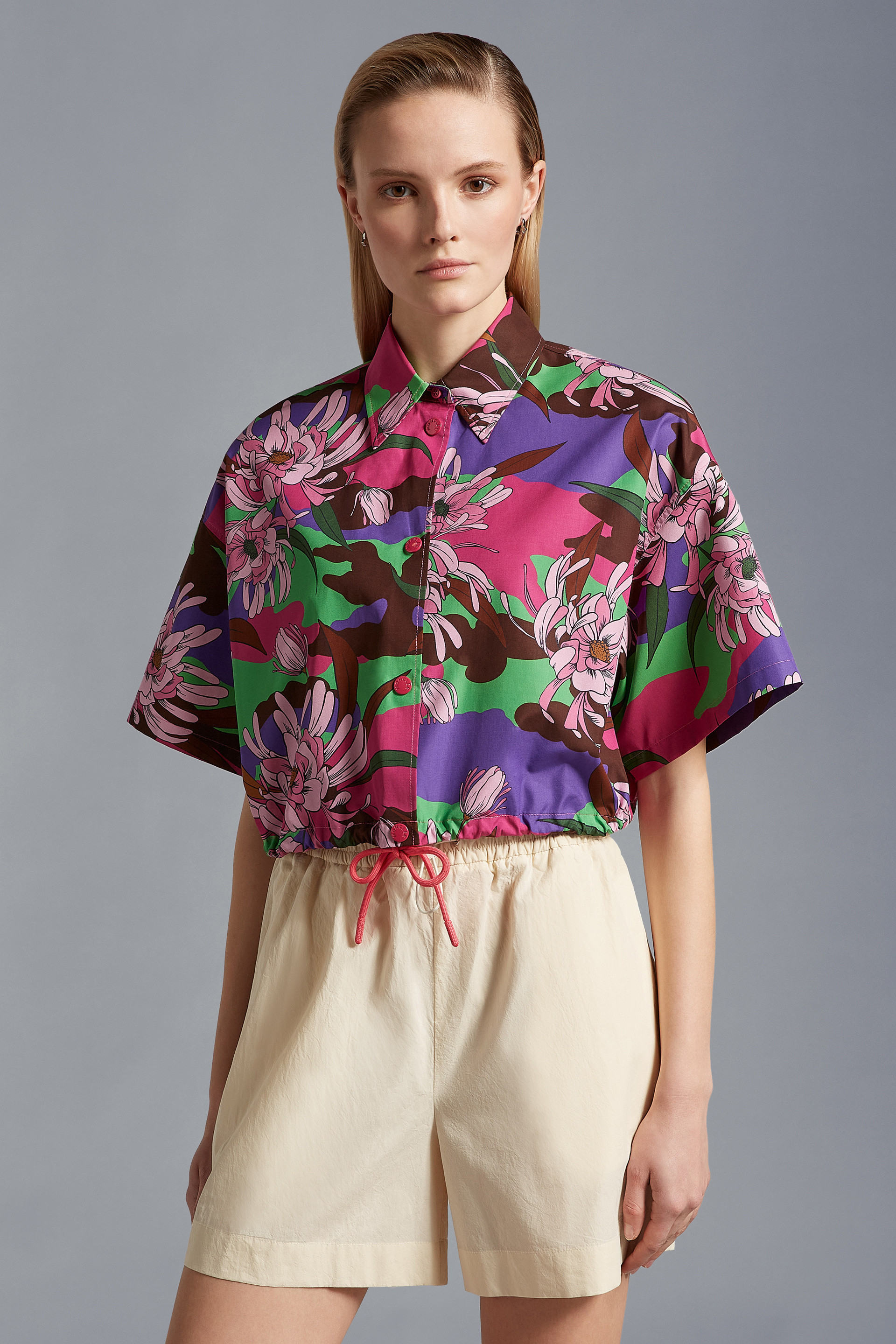 Moncler Cropped Floral-print Cotton-poplin Shirt In Black
